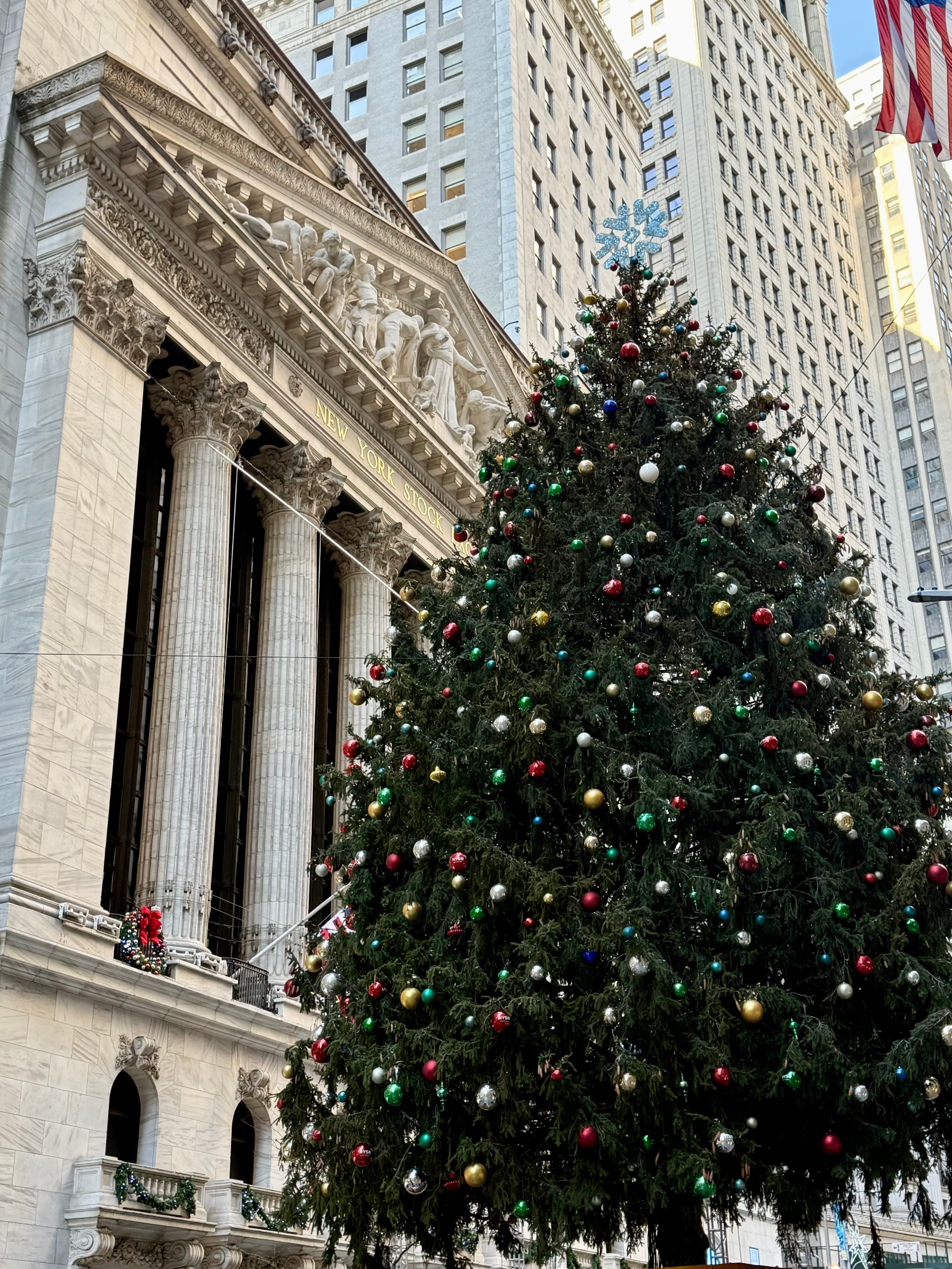 A Cozy Christmas in New York curated by Elizabeth Trainham