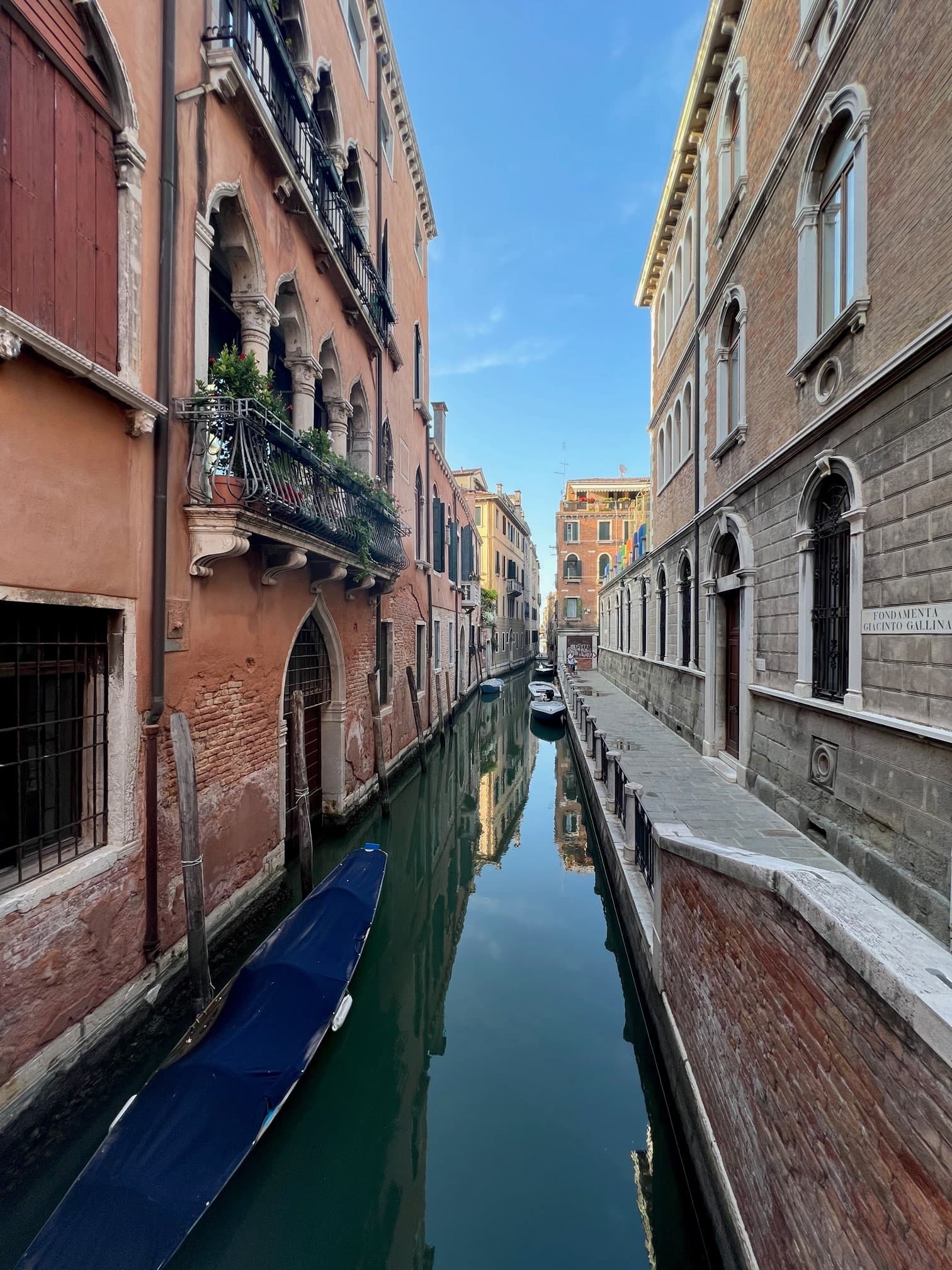 A canal in Italy during the daytime. 