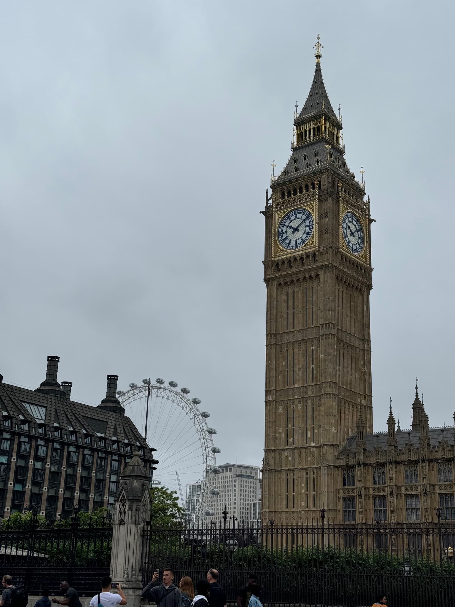 A view of London on a cloudy, grey day. 