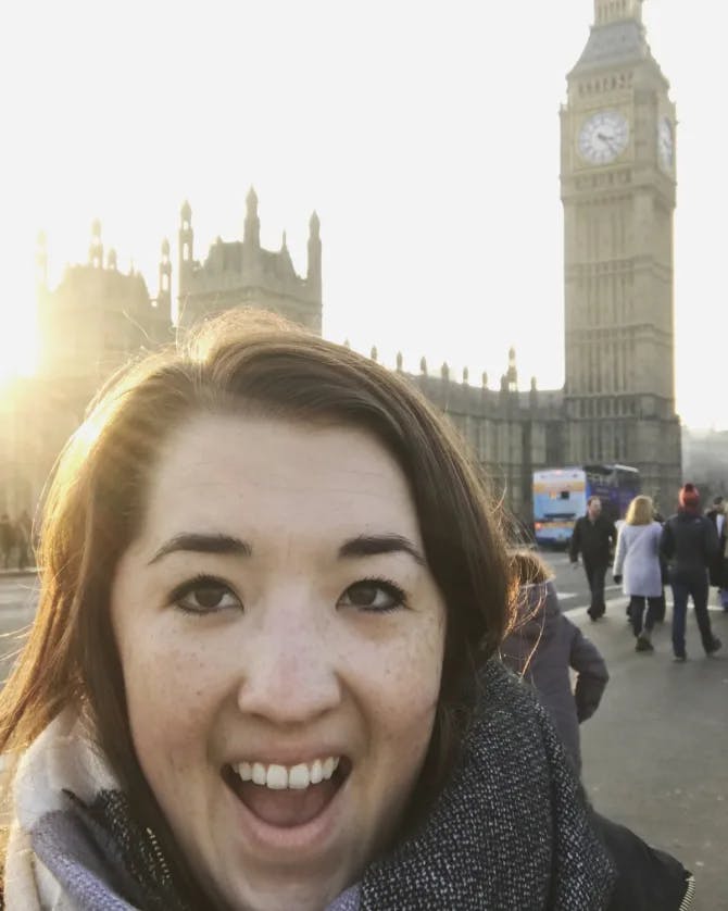 Travel advisor Marissa Morrill takes a selfie in front of Big Ben at sunset