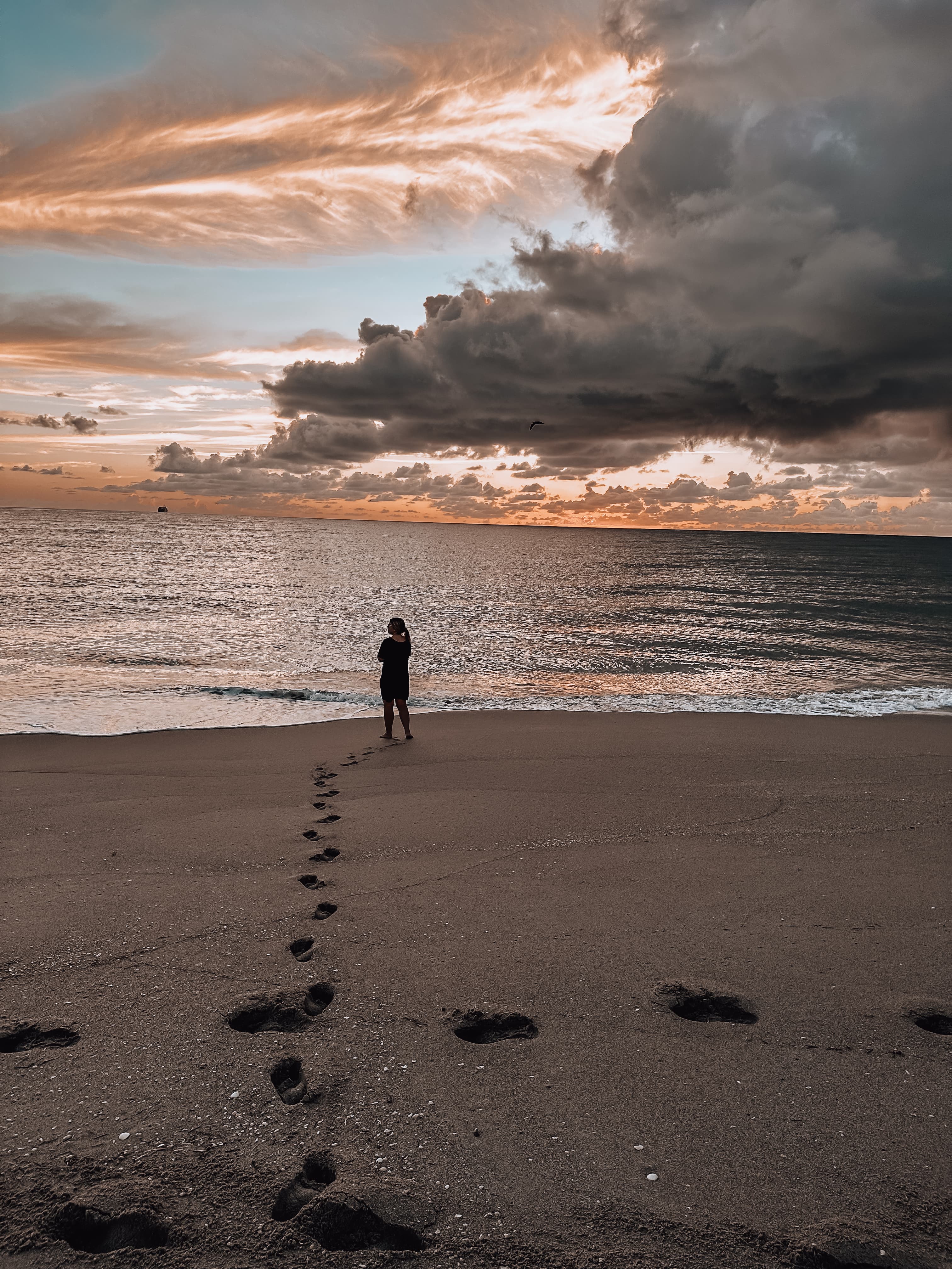 Sea and sea side view