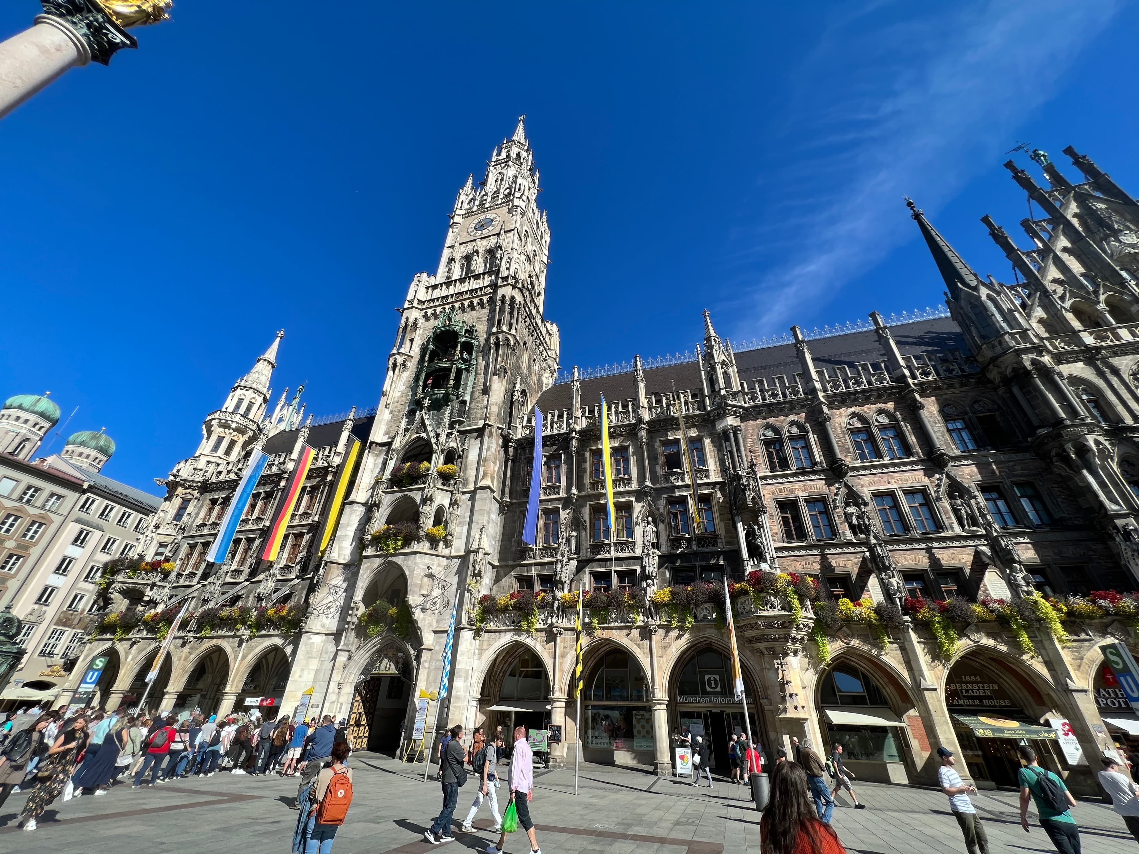 A beautiful view of building