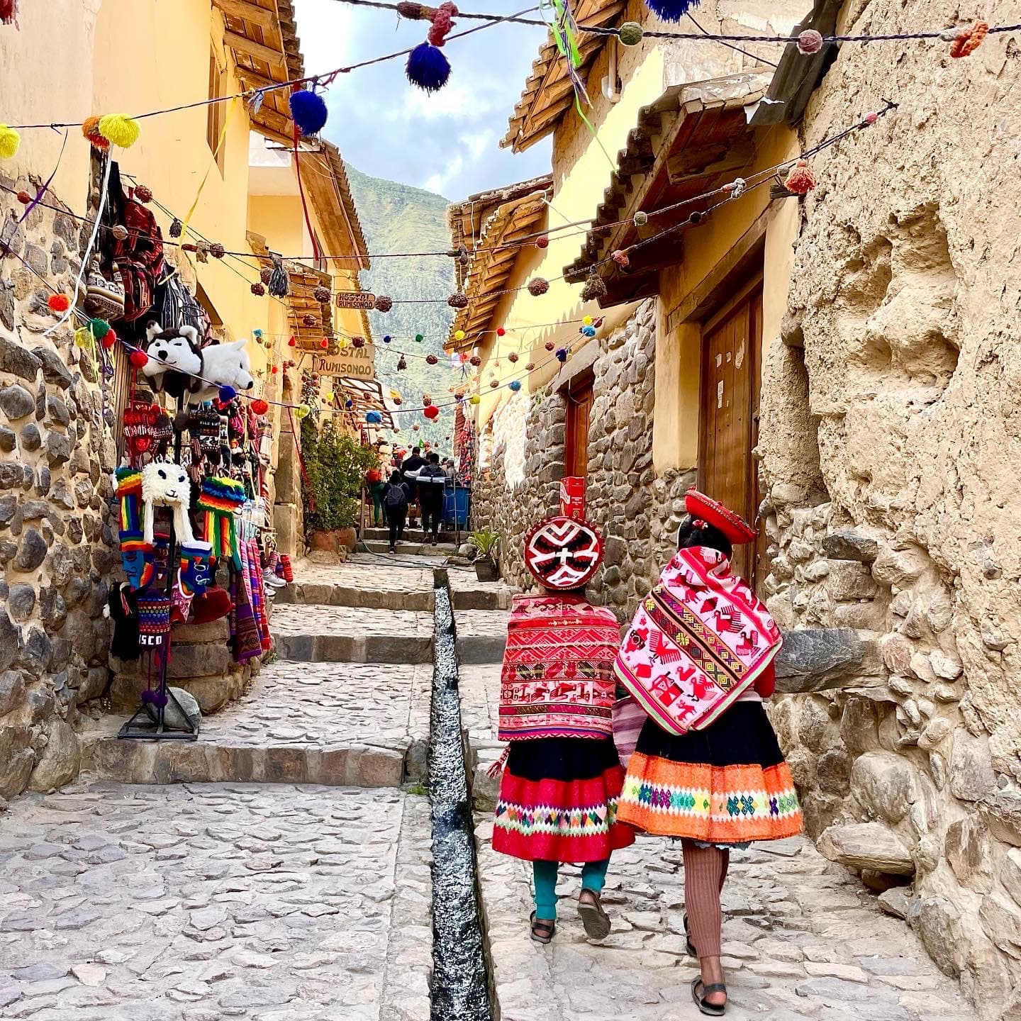 Picture of artful things in street