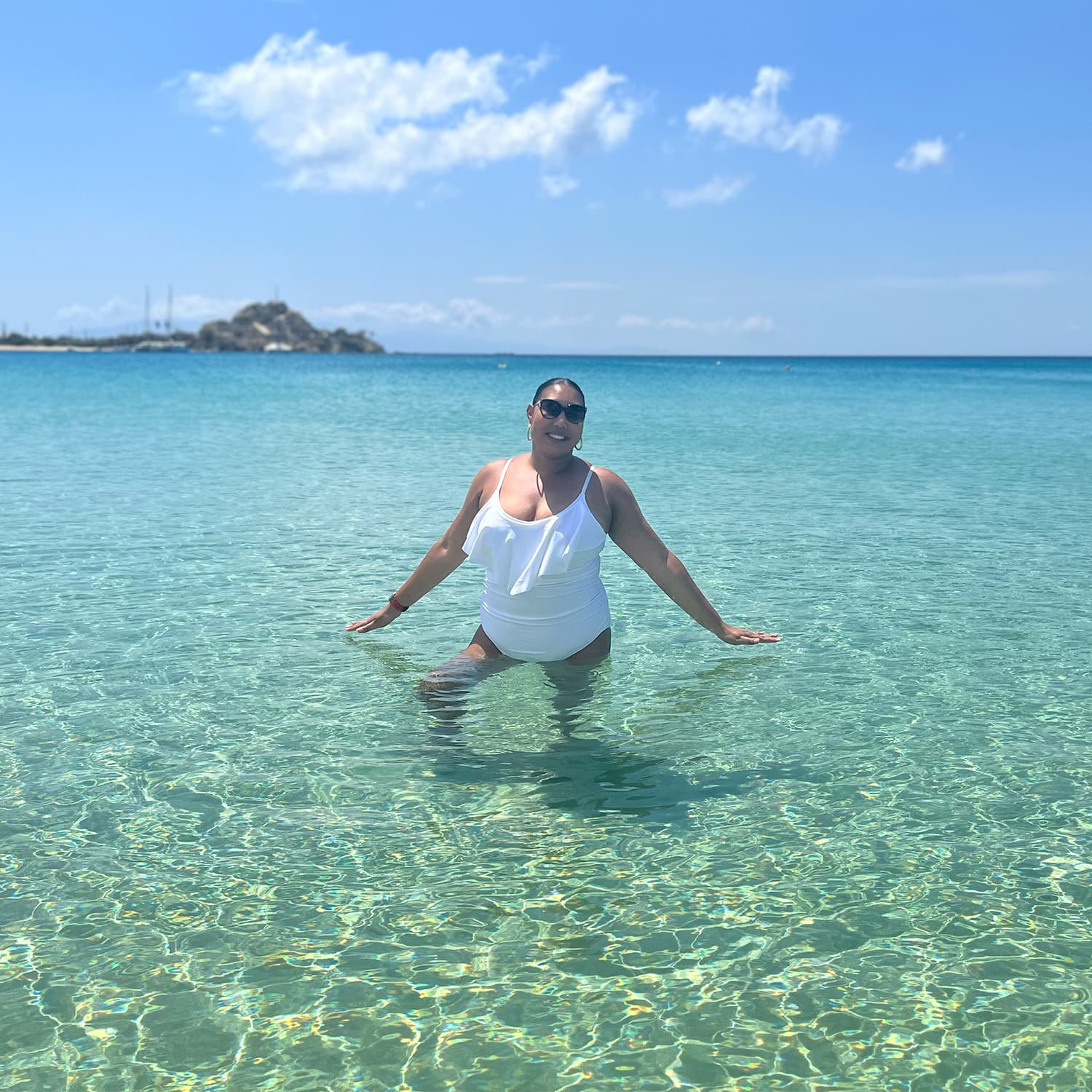 Picture of Taneisha in water