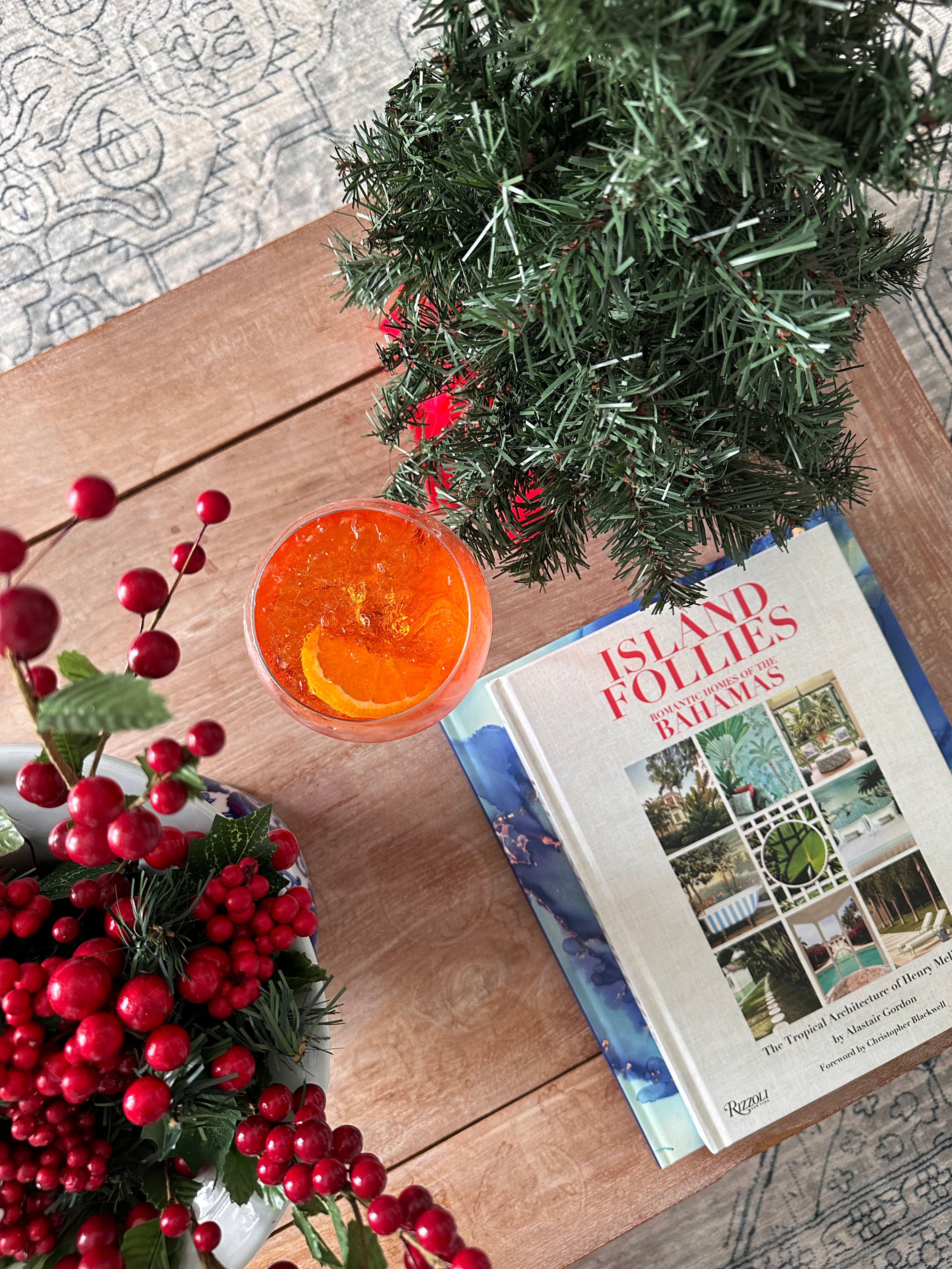 Picture of orange jiuce with a magazine