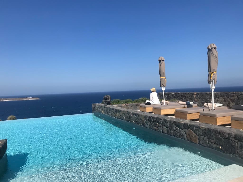 beach side restaurant