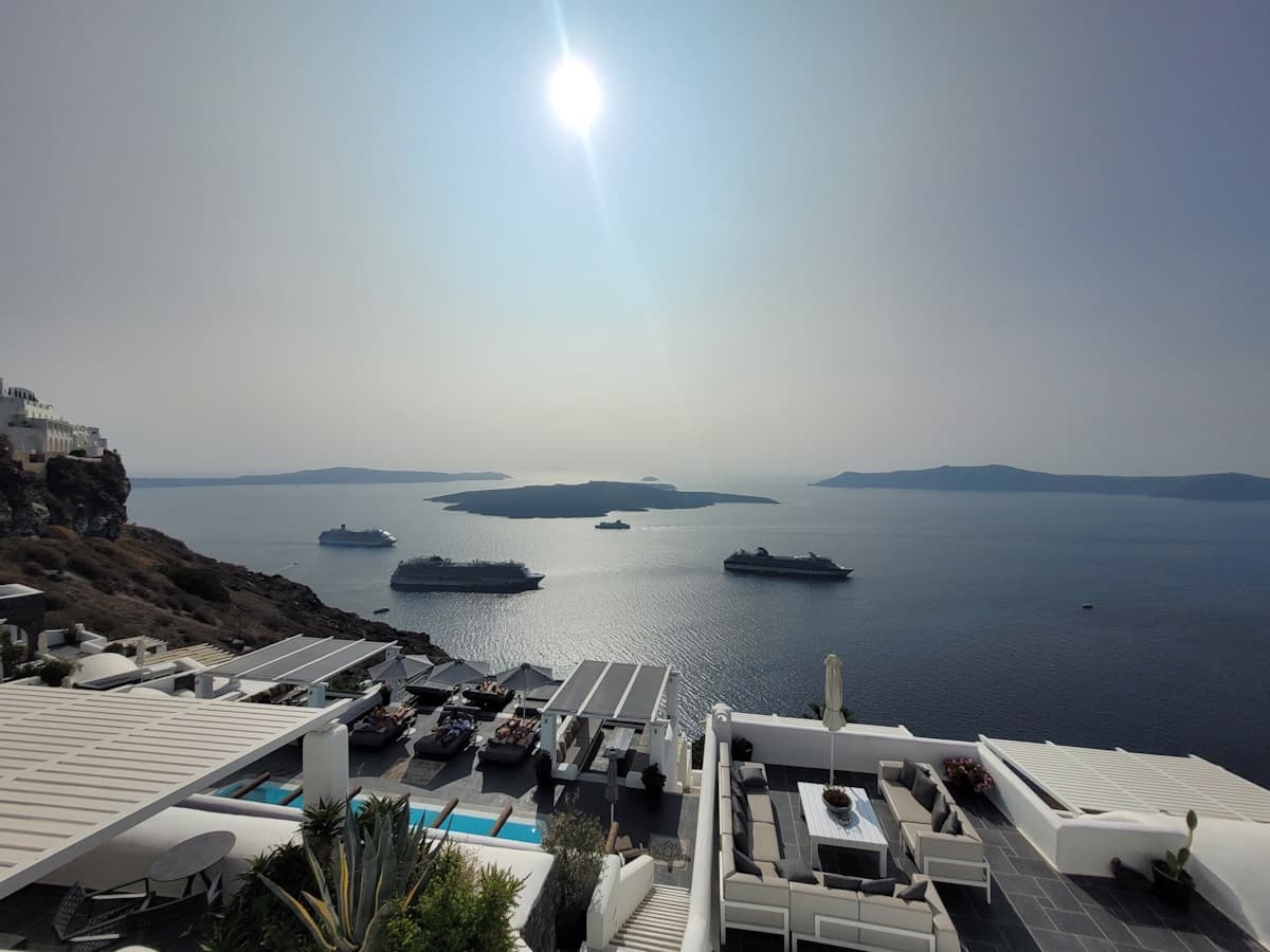 Luxury vibes of Santorini