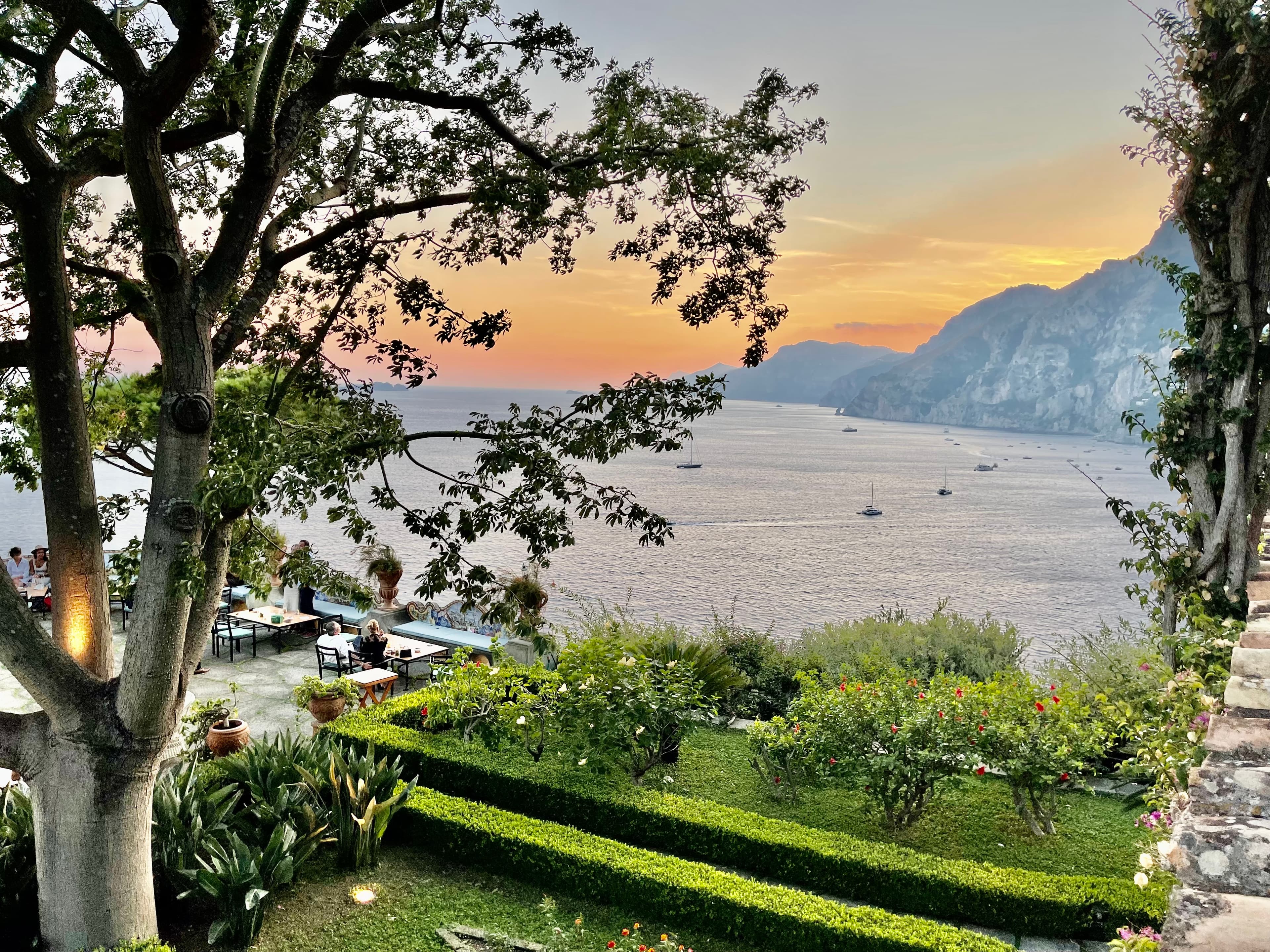 Picture of resturant with sea view