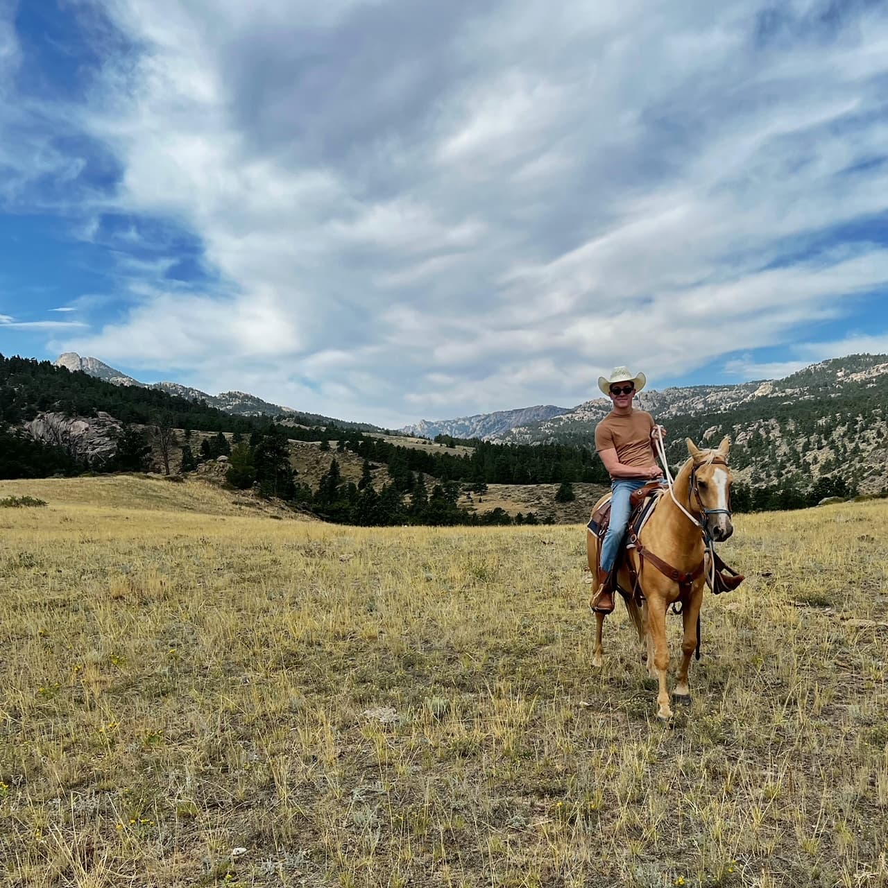 Travel advisor riding on a horse