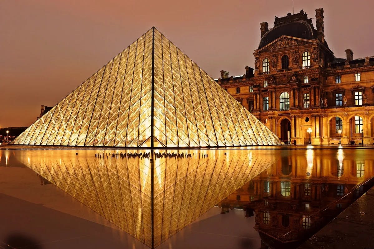 The Louvre Museum is a national art museum in Paris.