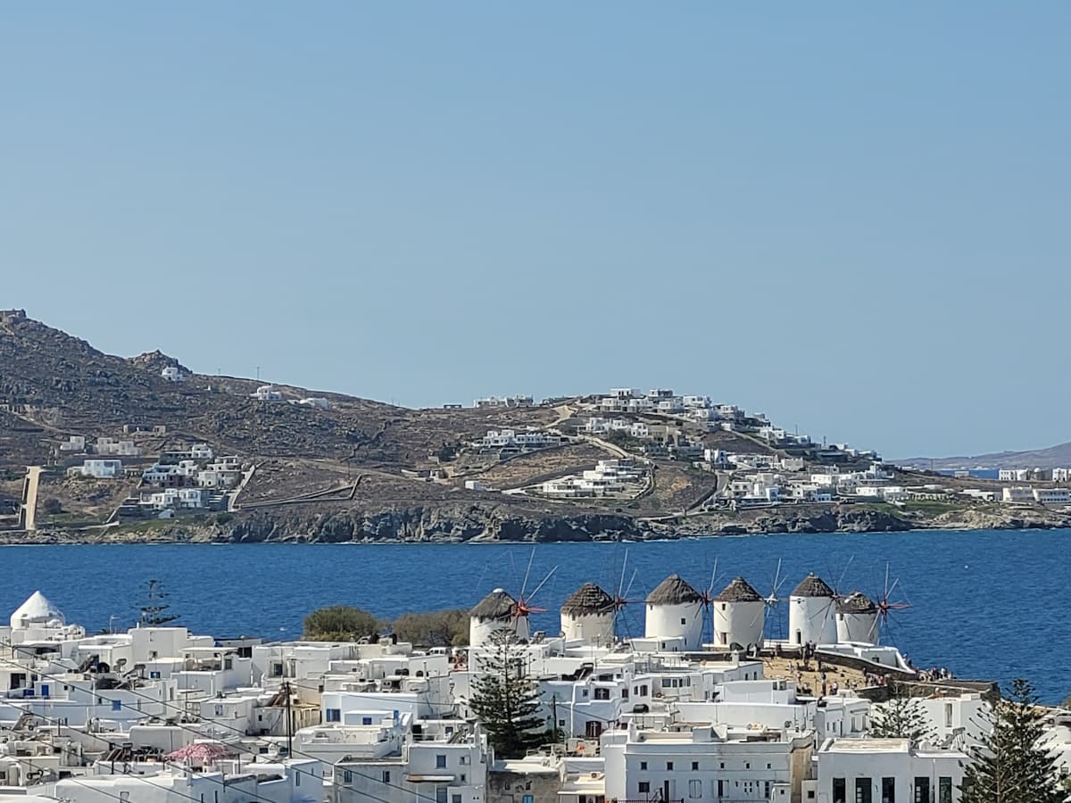 The beautiful white houses