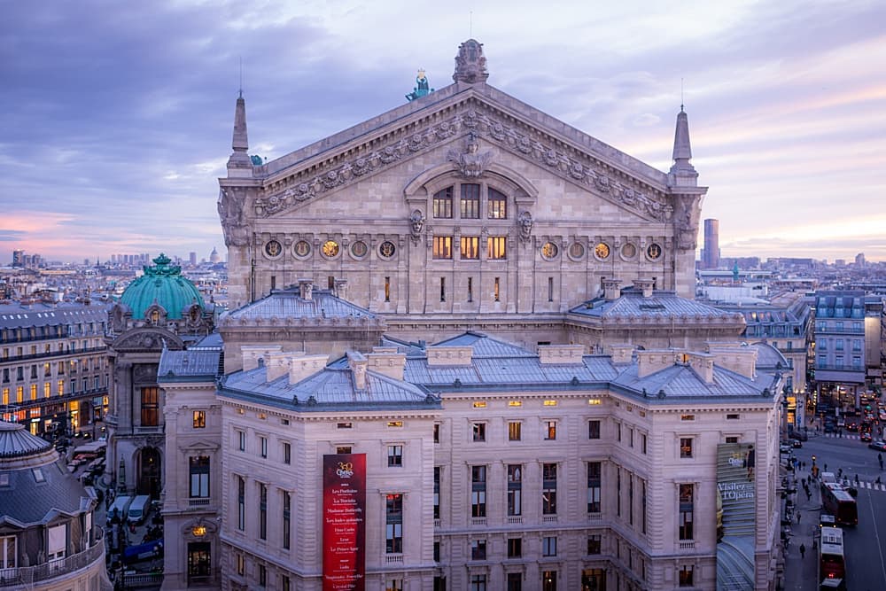 An off-white big building.