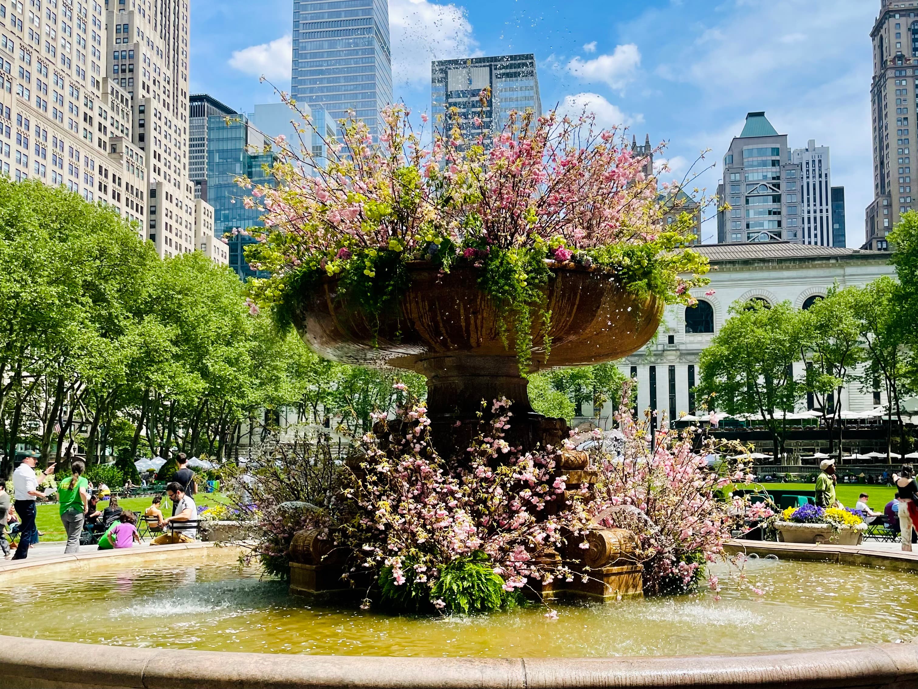 Picture of fountain at Bryant Park