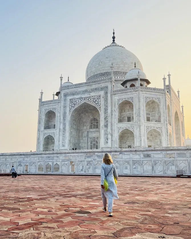Picture of Susanne walking towards the Taj Mahal at sunset