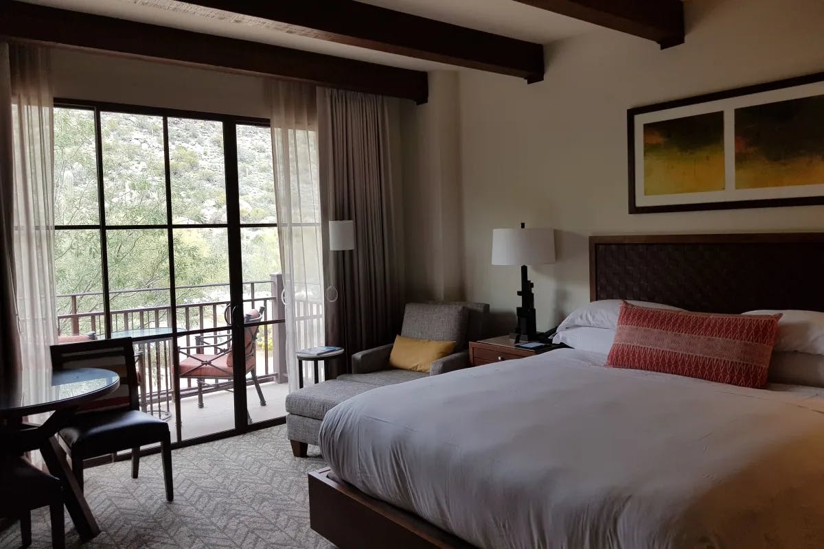 Room-at-Ritz-Carlton-at-Dove-Mountain-Arizona-travel-guide