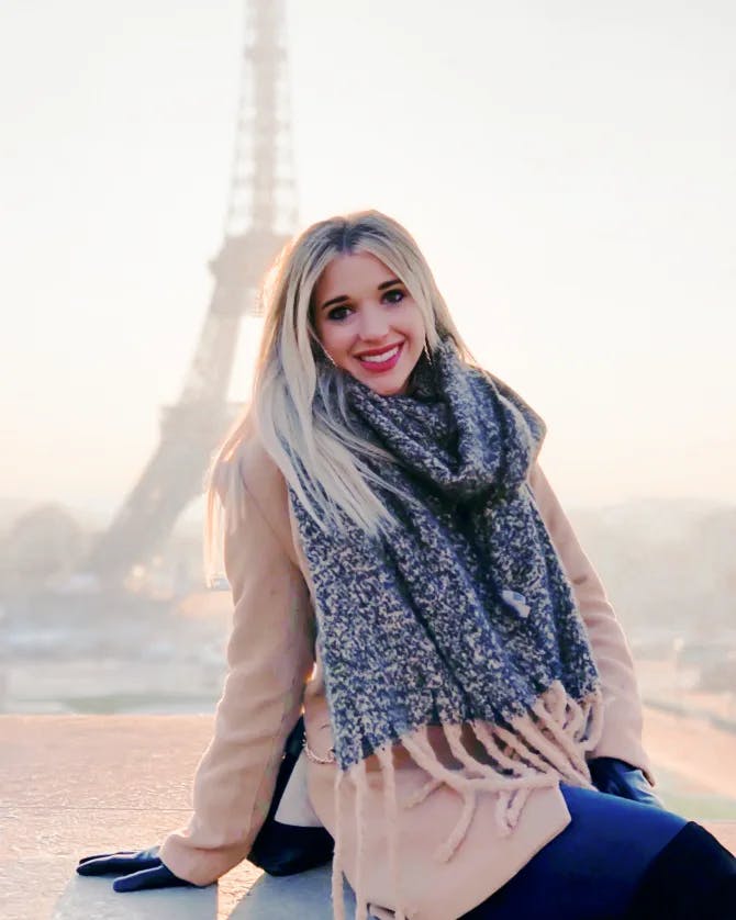Picture of Sydnie at Eiffle tower