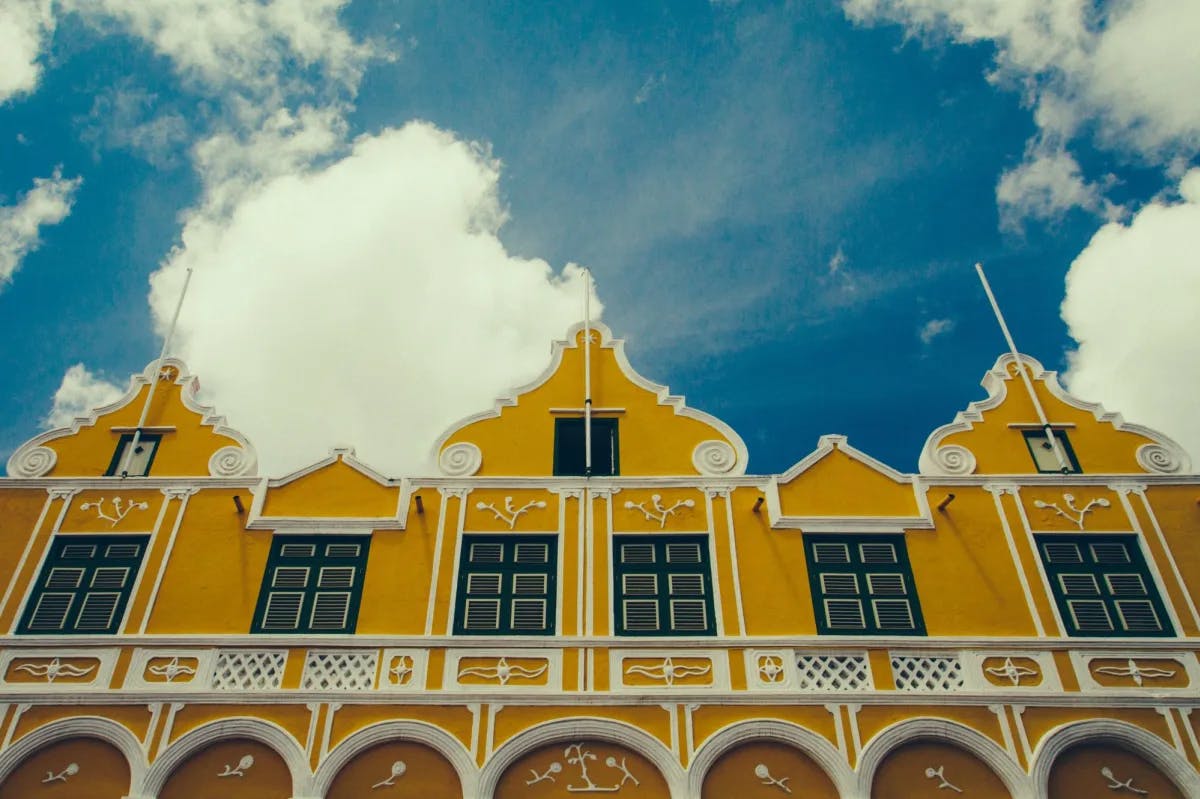 building-curaçao-travel-guide 