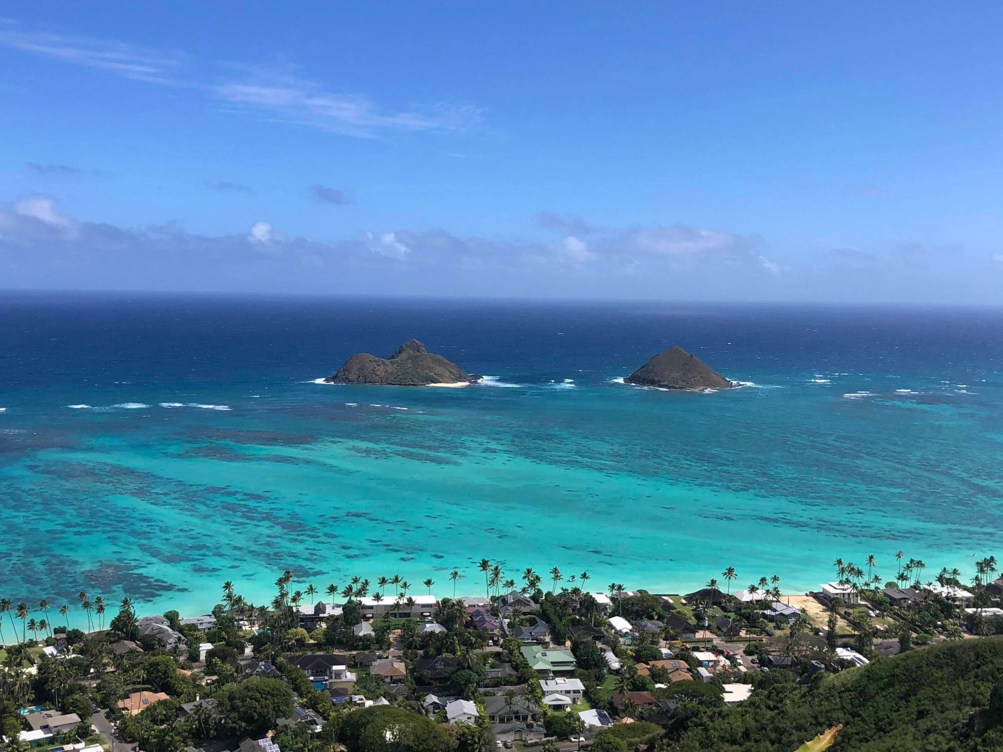 An ocean during daytime.