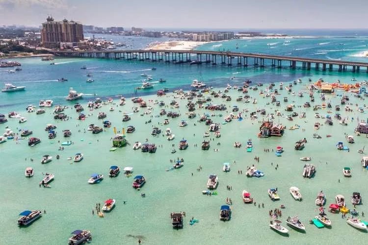 Crab Island is one of the most popular attraction in Destin