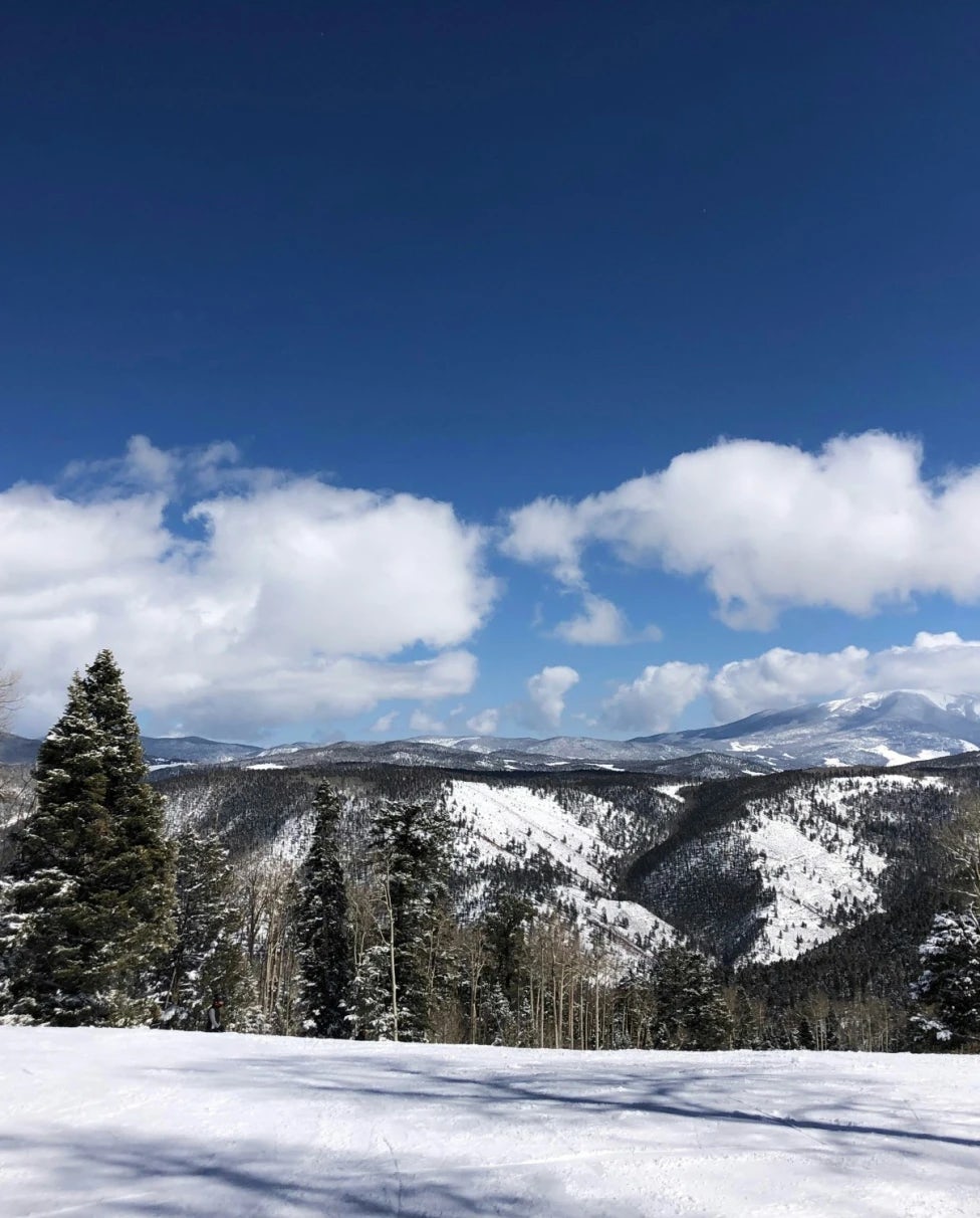 Discover Enchanting Ski Lodges in New Mexico