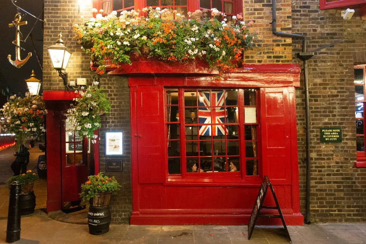 exterior-of-restaurant-london-travel-guide