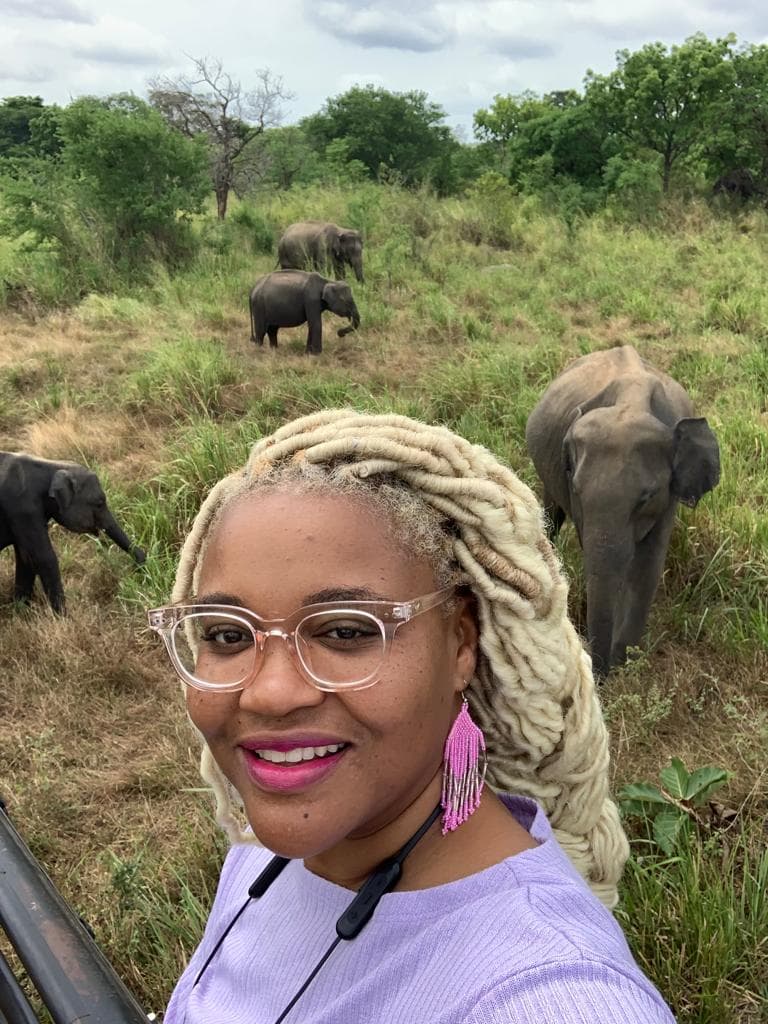 Elephant santuary SL - DeShenell