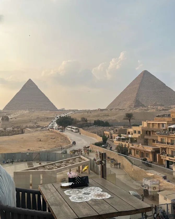 Restaurant with the view of pyramids