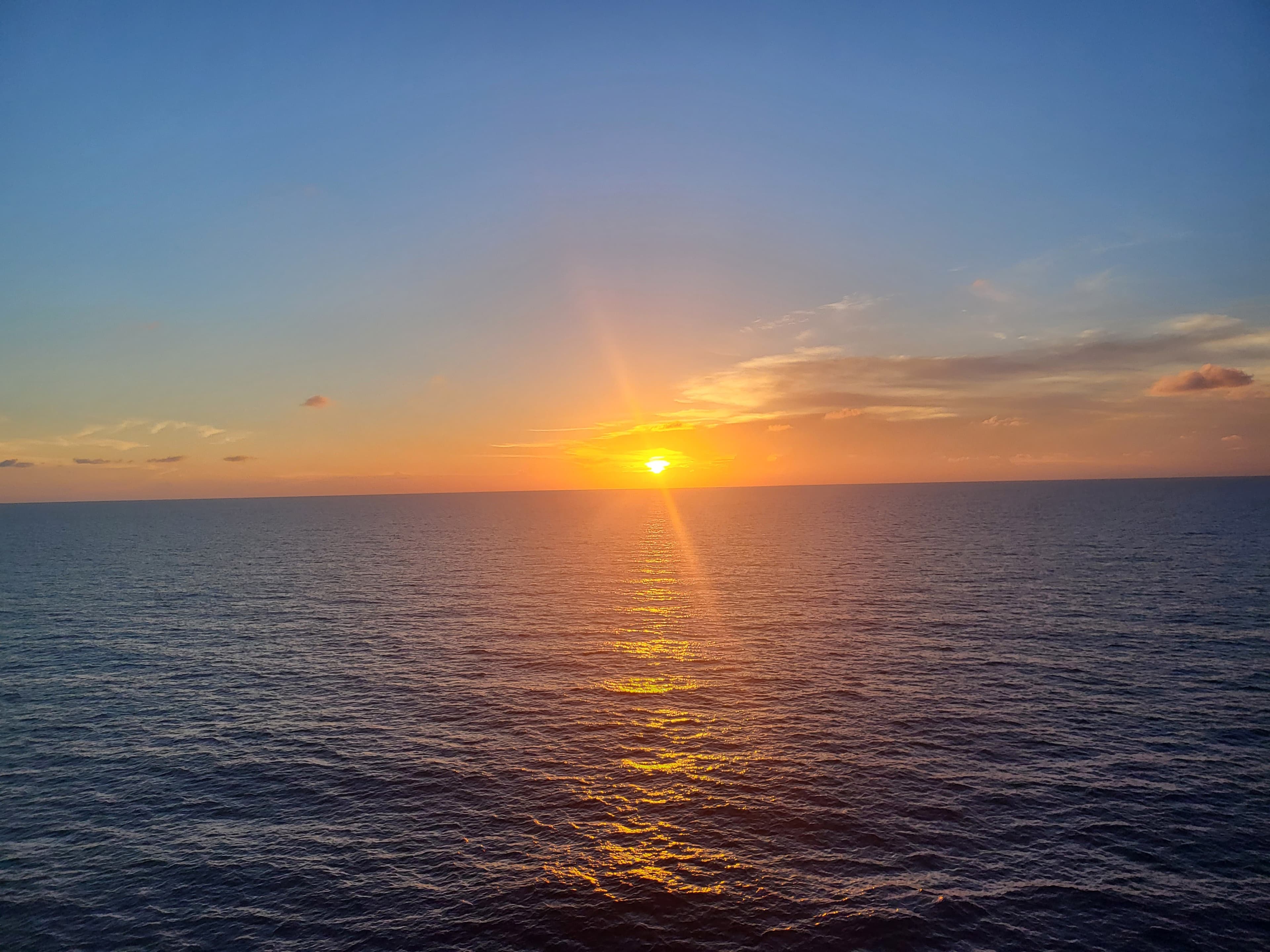 Colors of sunset on the sea
