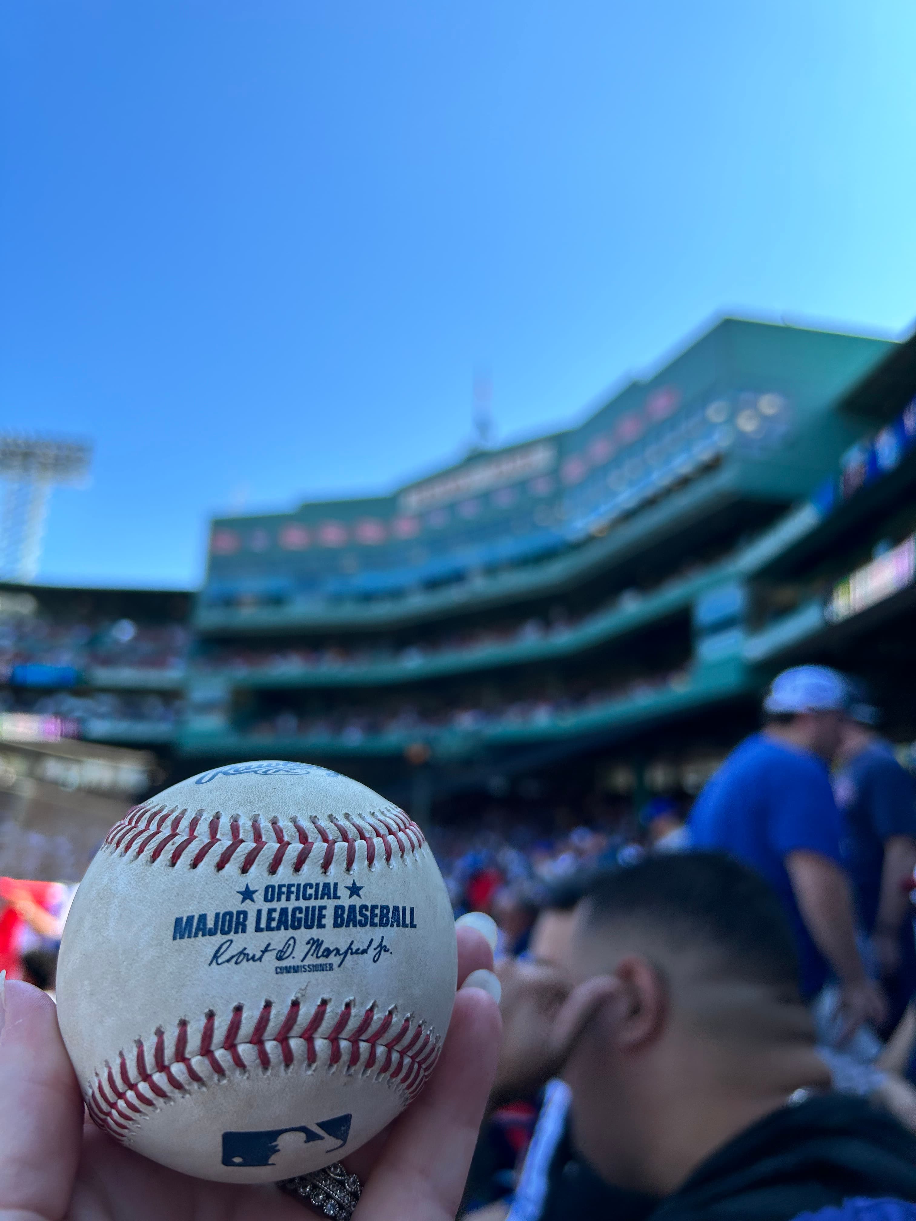 Close up of an official major league baseball.