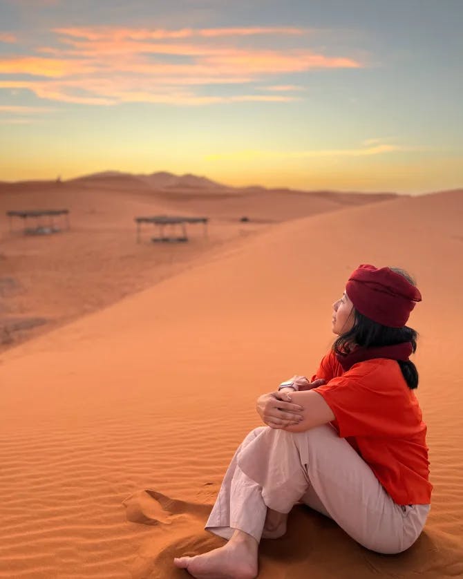 Picture of Diadema sitting on sand in a desert