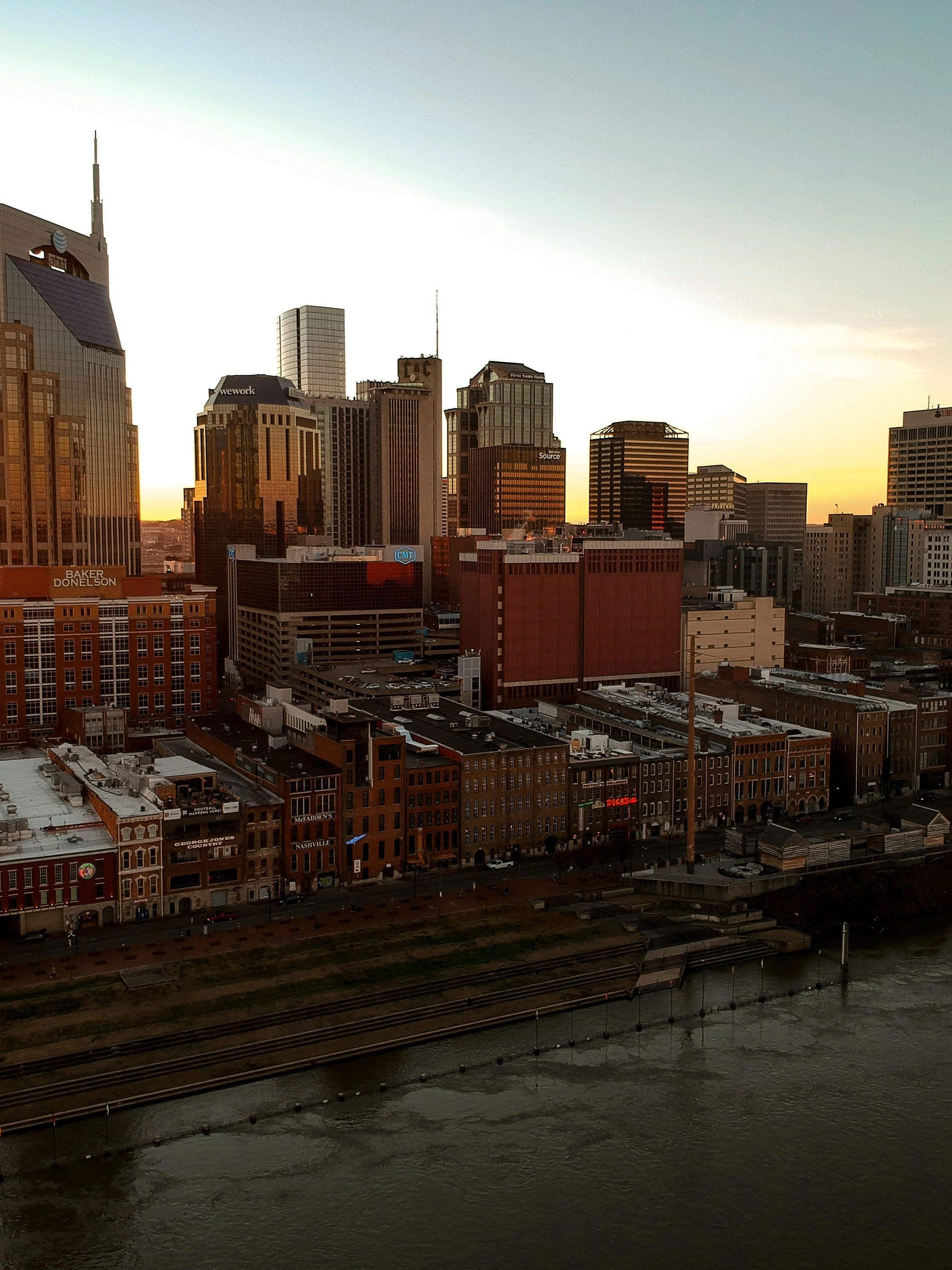 A Refined Couple’s Guide to Nashville: Boutique Hotels, Elevated Dining & Thoughtful Experiences curated by Ophelia Allman