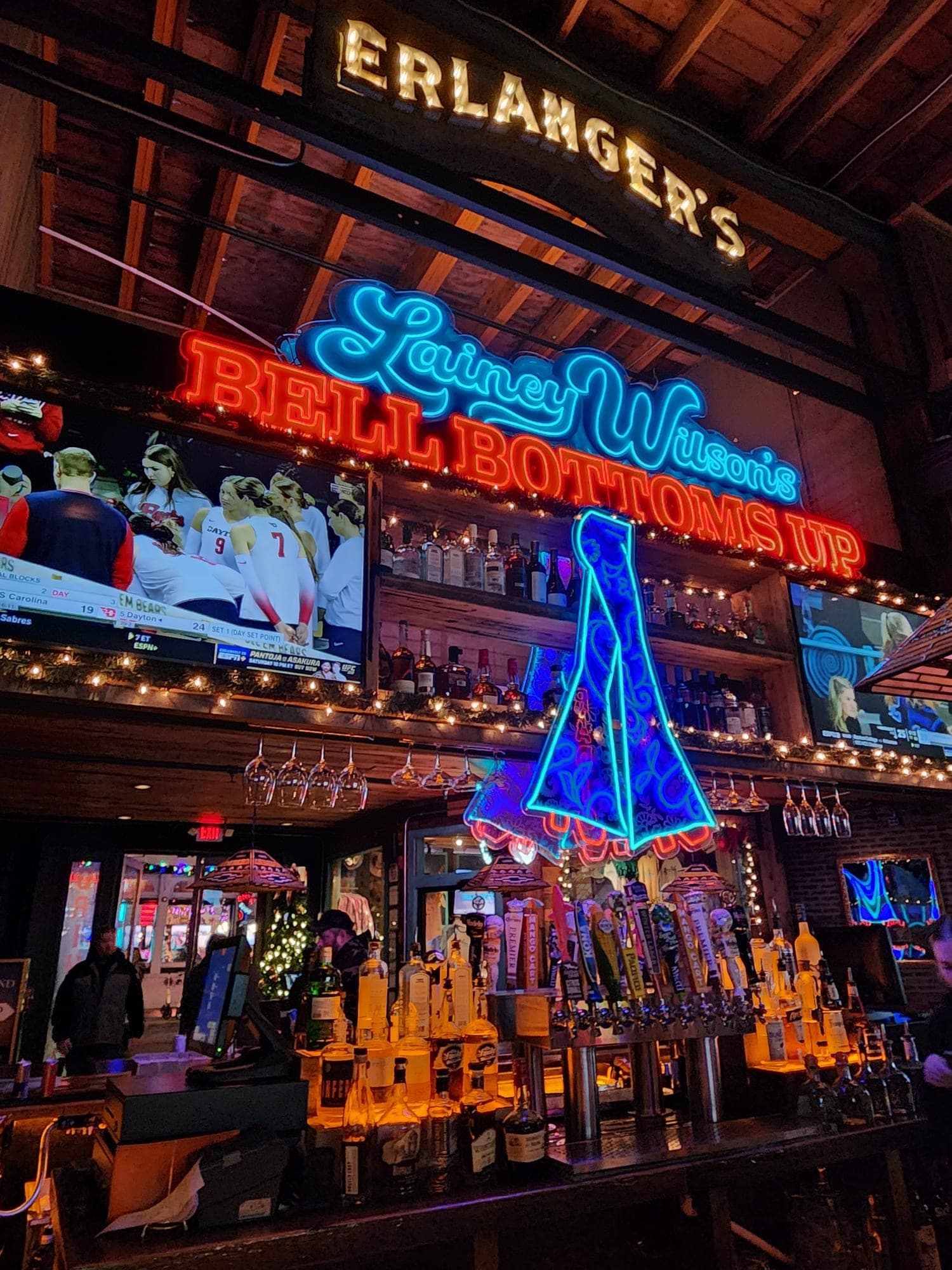 Best of Nashville in 3 Days: Music, BBQ and Whiskey curated by Madeleine Villanueva