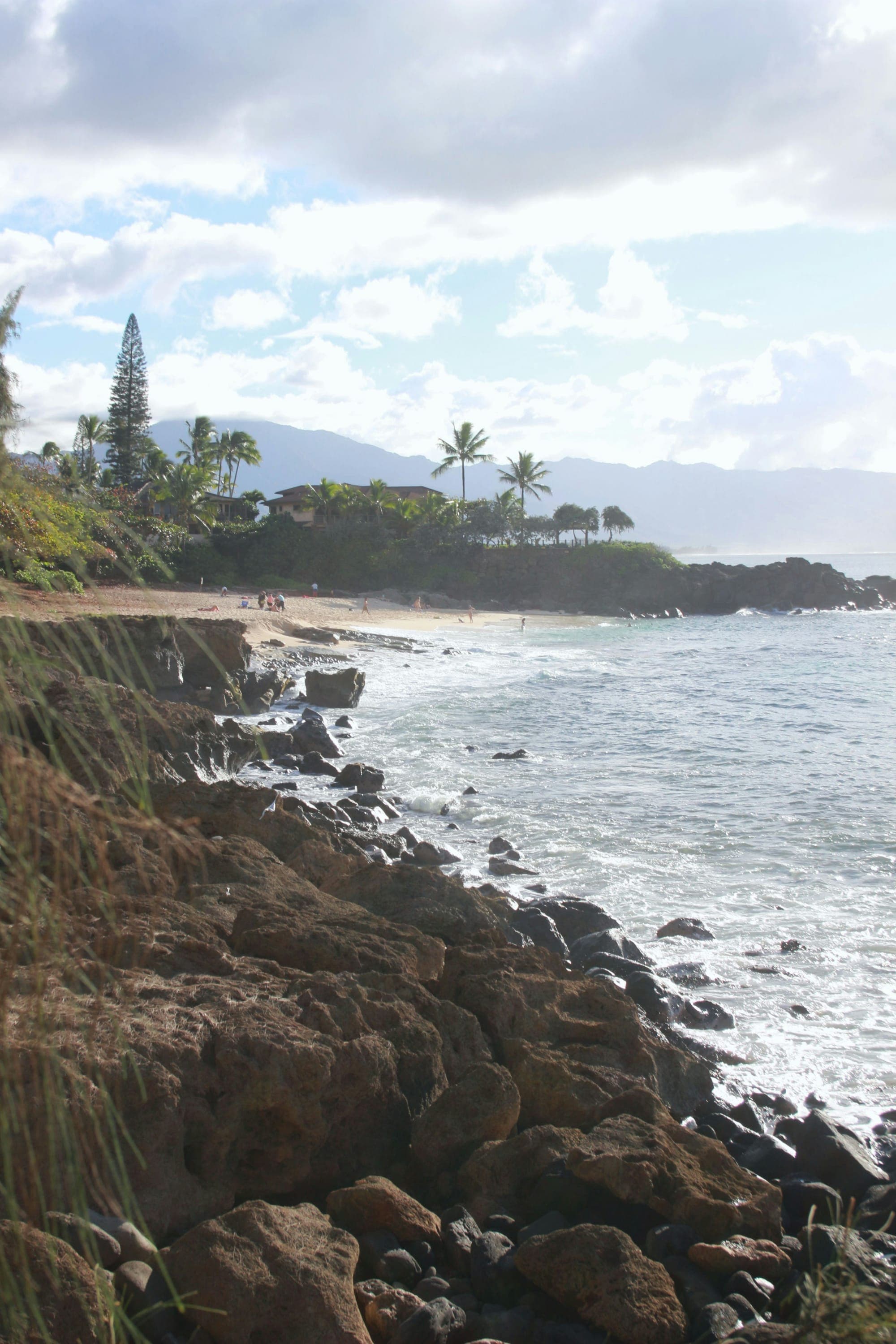 Ultimate Oahu & Kauai Itinerary: 7 Days of Sun, Surf, Hiking, and Beaches curated by Anna Hahn
