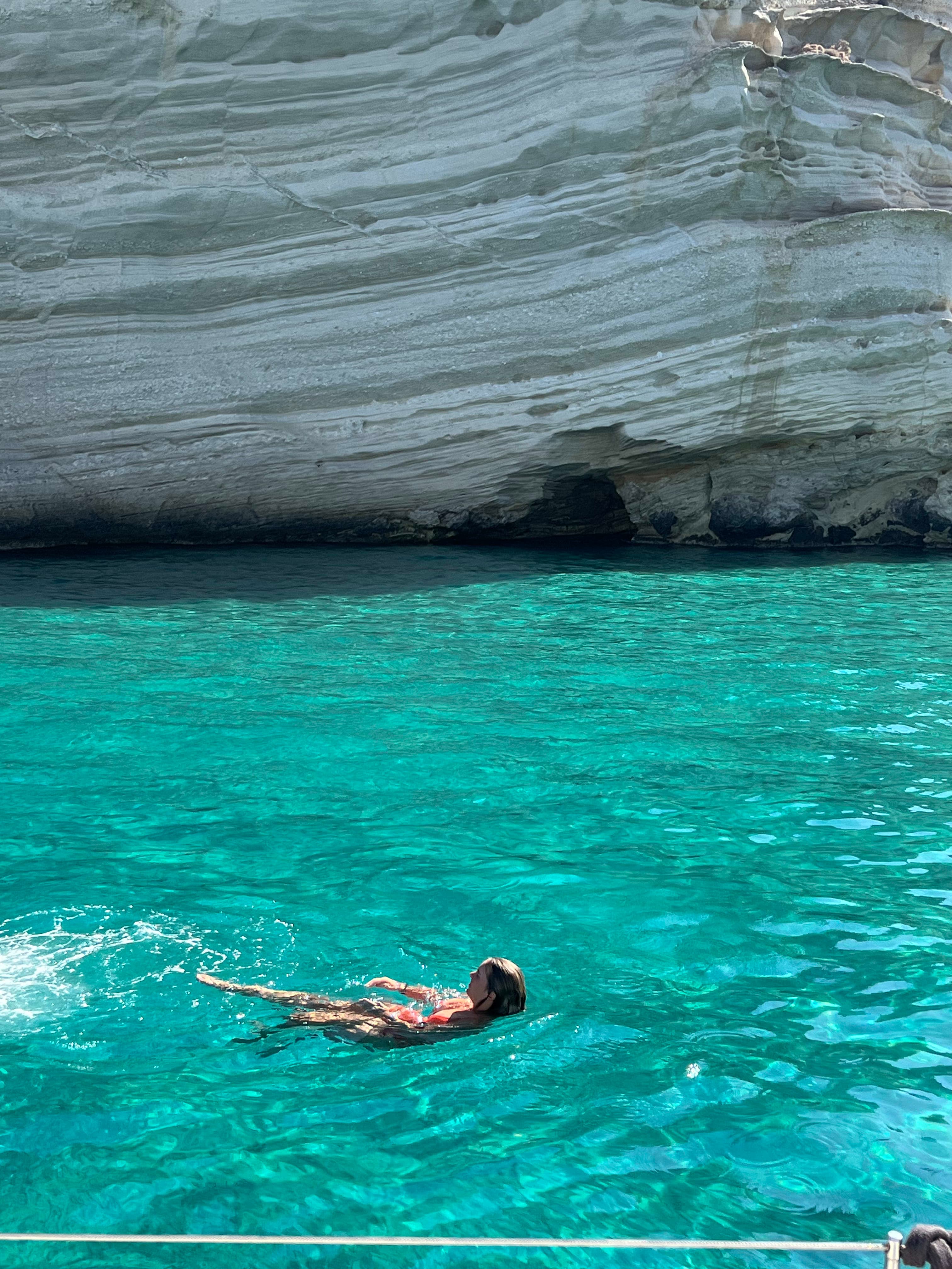 Picture of Zoe swimming