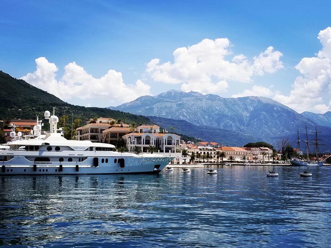 View of a cruise in the sea