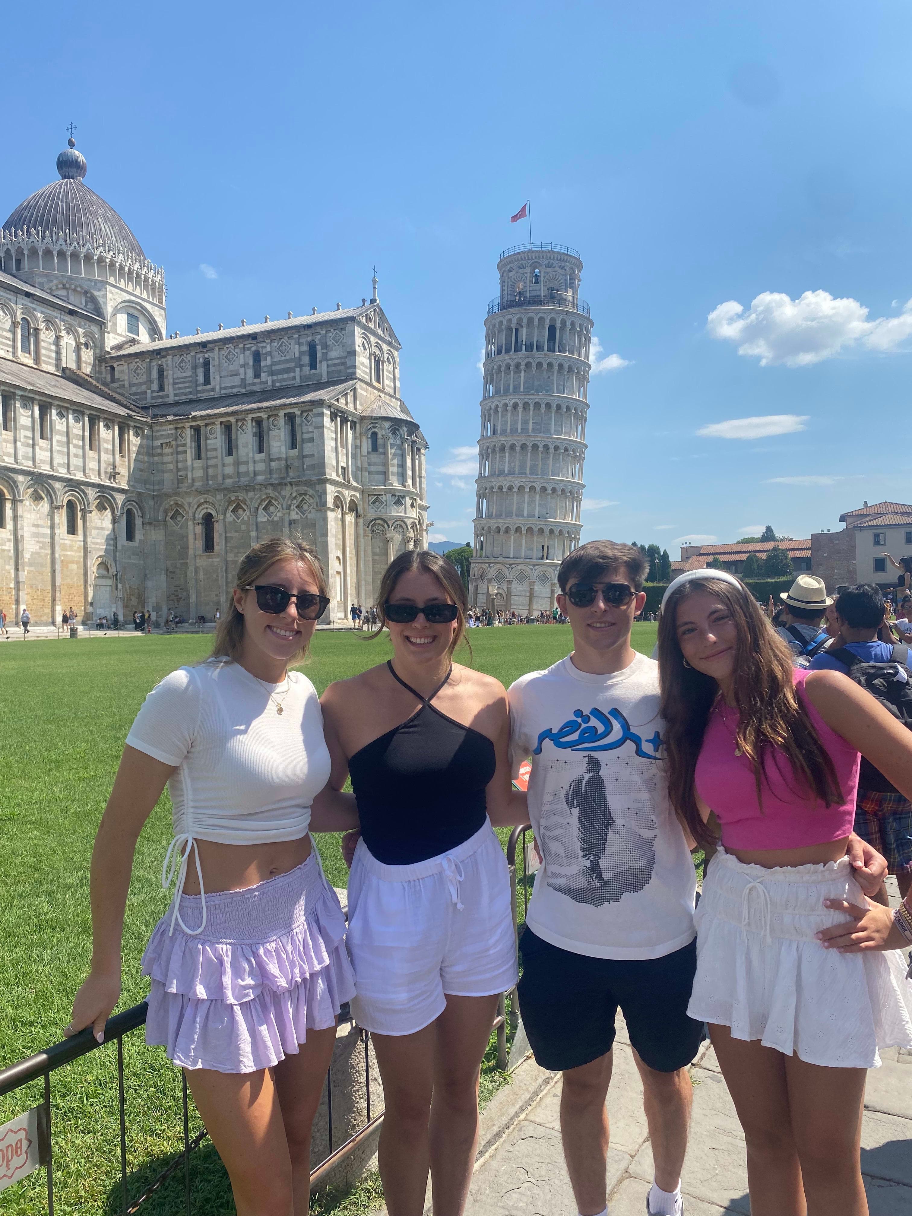 Picture of Stephnaie with friends at Leaning Tower of Pisa