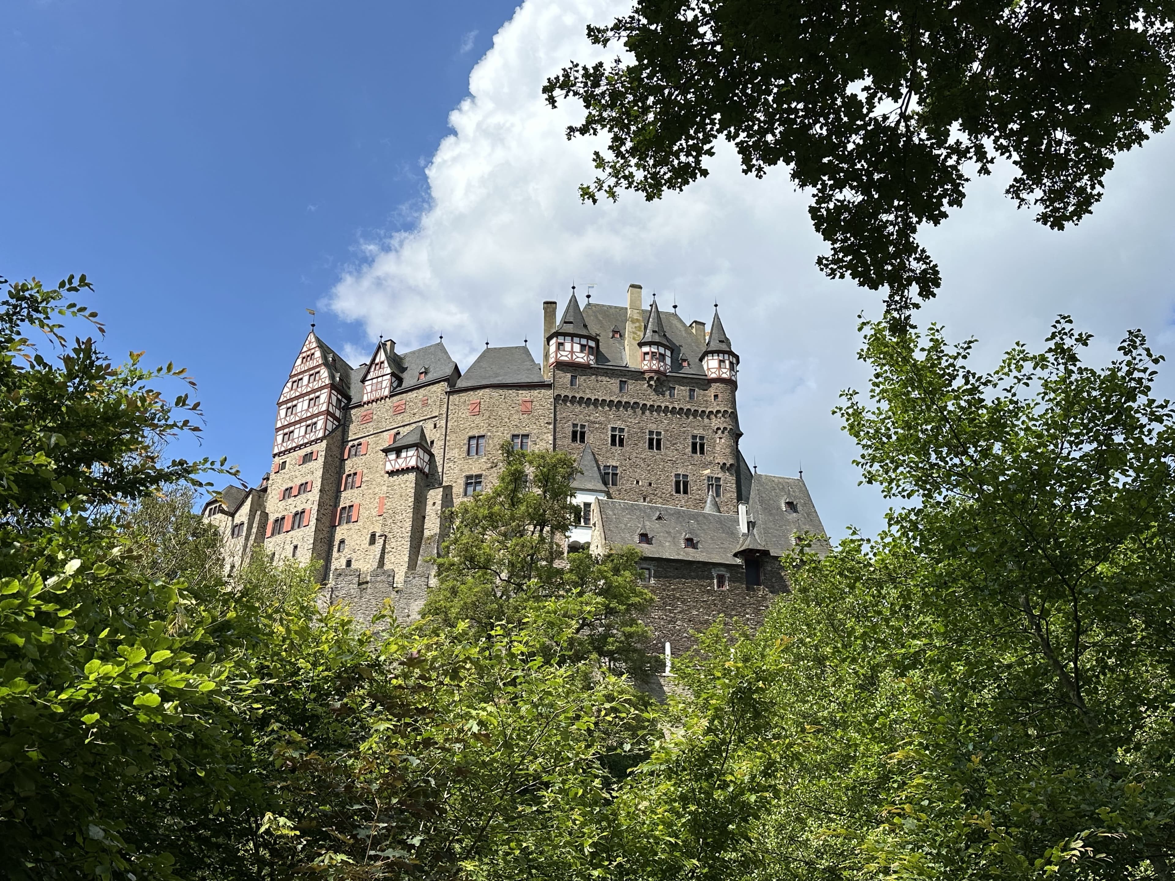 Image of a castle on a sunny day.