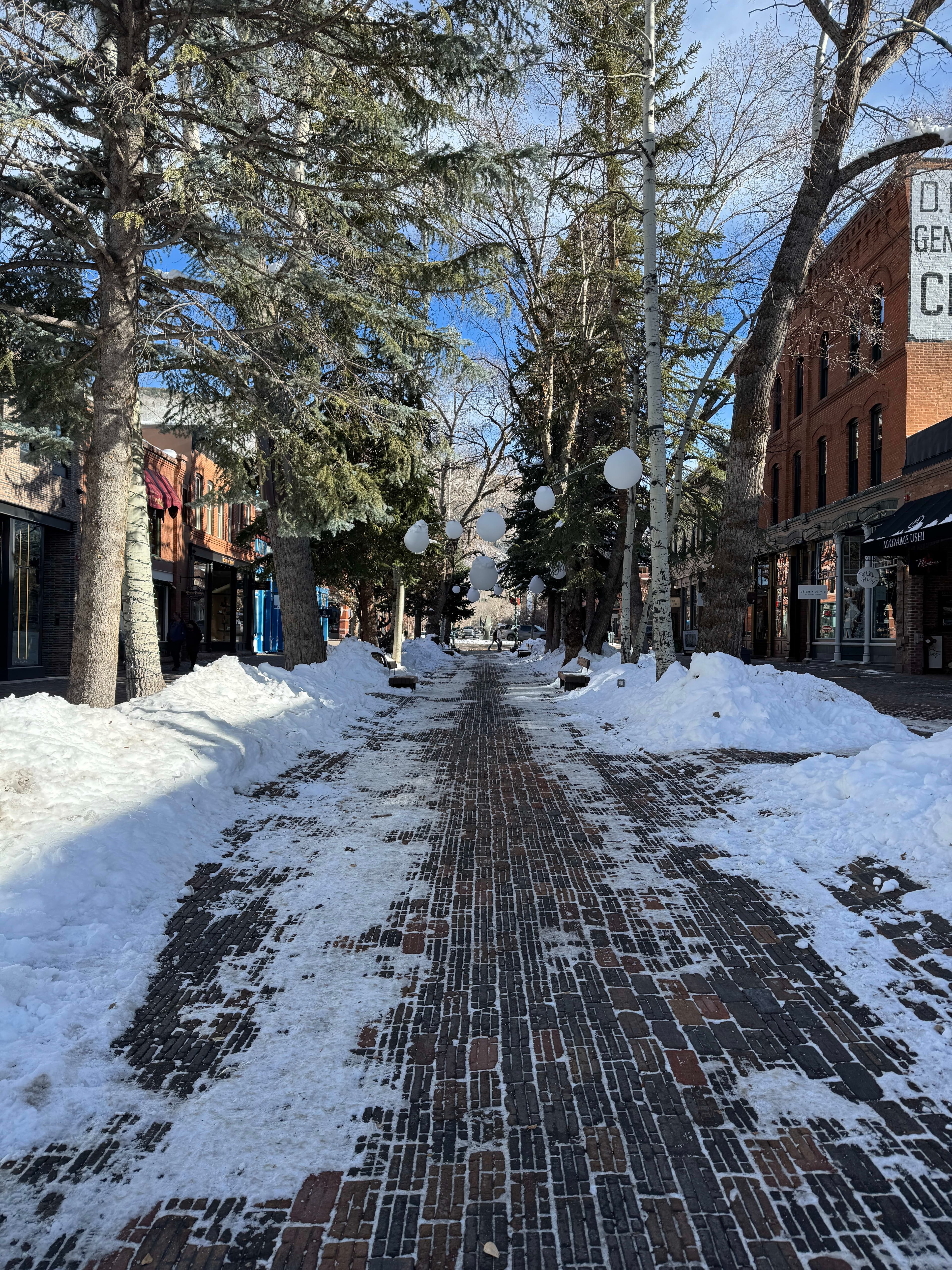 Alpine Elegance: The Ultimate Aspen Girls' Getaway (No Skis Required) curated by Karina Macalinao