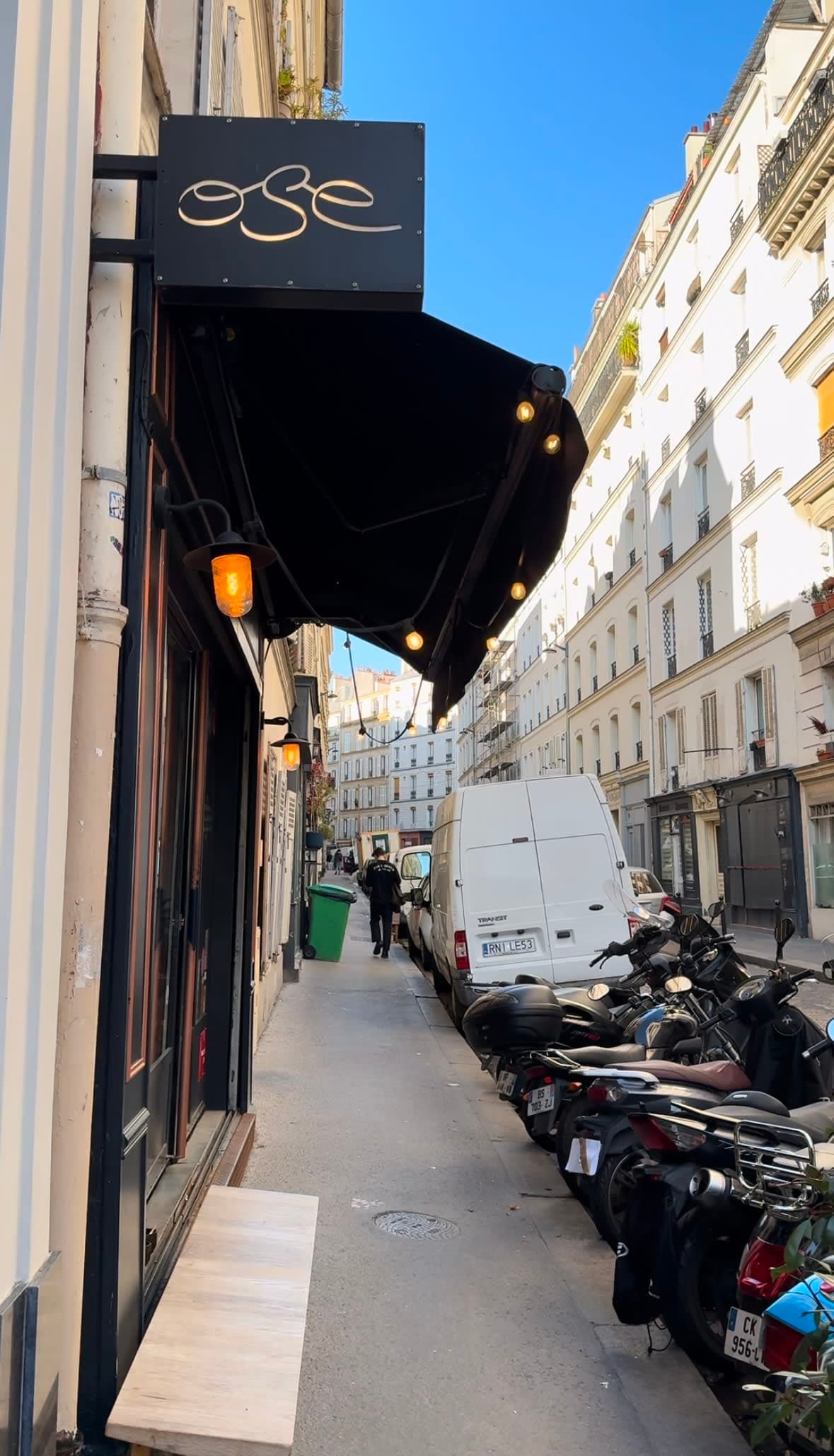 A Food Lover’s Guide to Paris: Cafes, Bistros and Bars curated by Alaethea Hankins