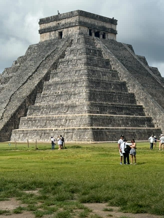 Chichen Itzá with Toddler Twins: A Mom’s Guide to a Magical, Manageable Adventure curated by Rosa Nelson