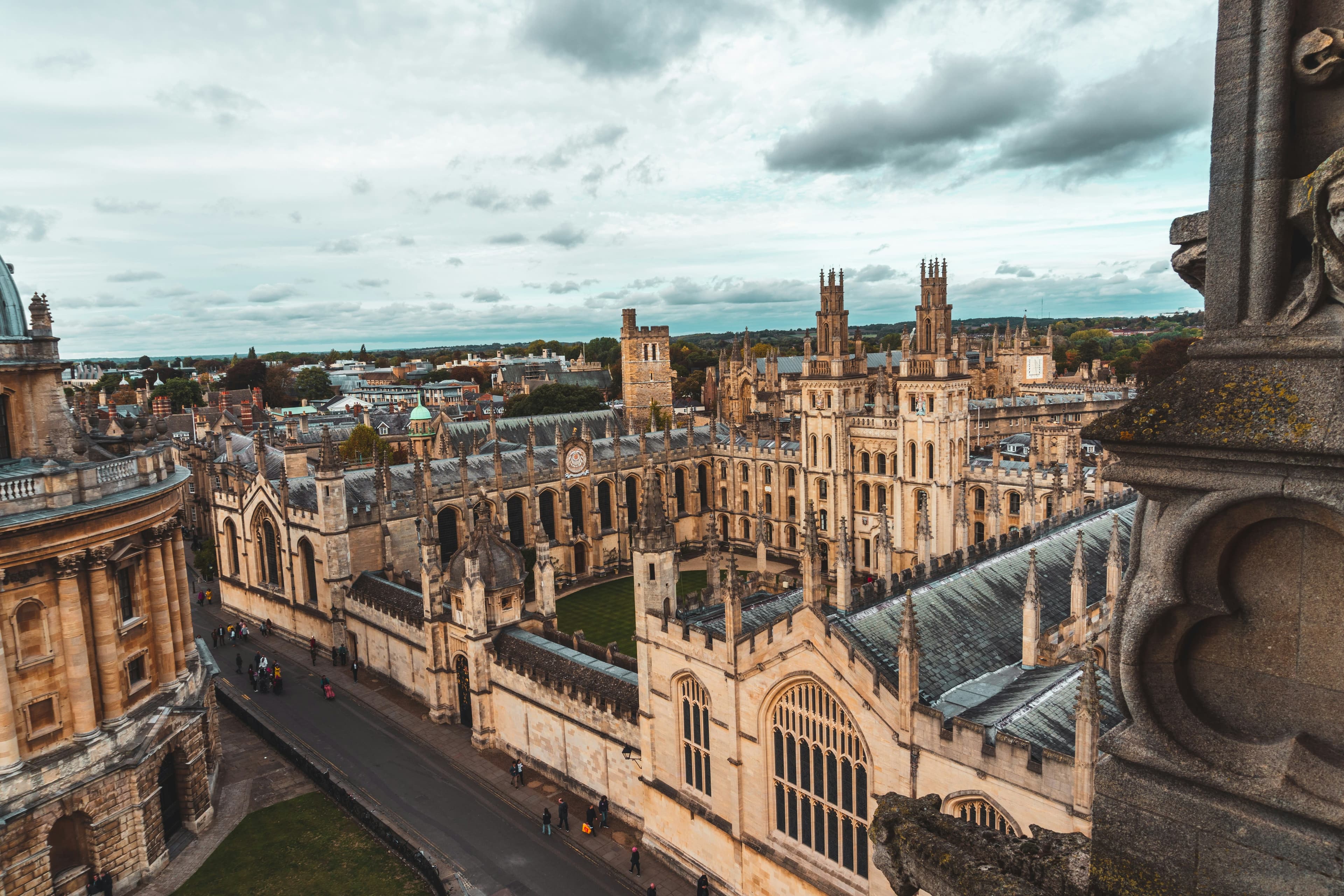 Eat, Stay, Wander: An Oxford Itinerary for Couples curated by Alexana Rotunda