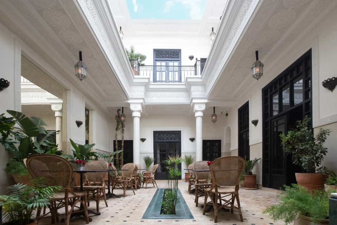 This image has an empty alt attribute; its file name is image