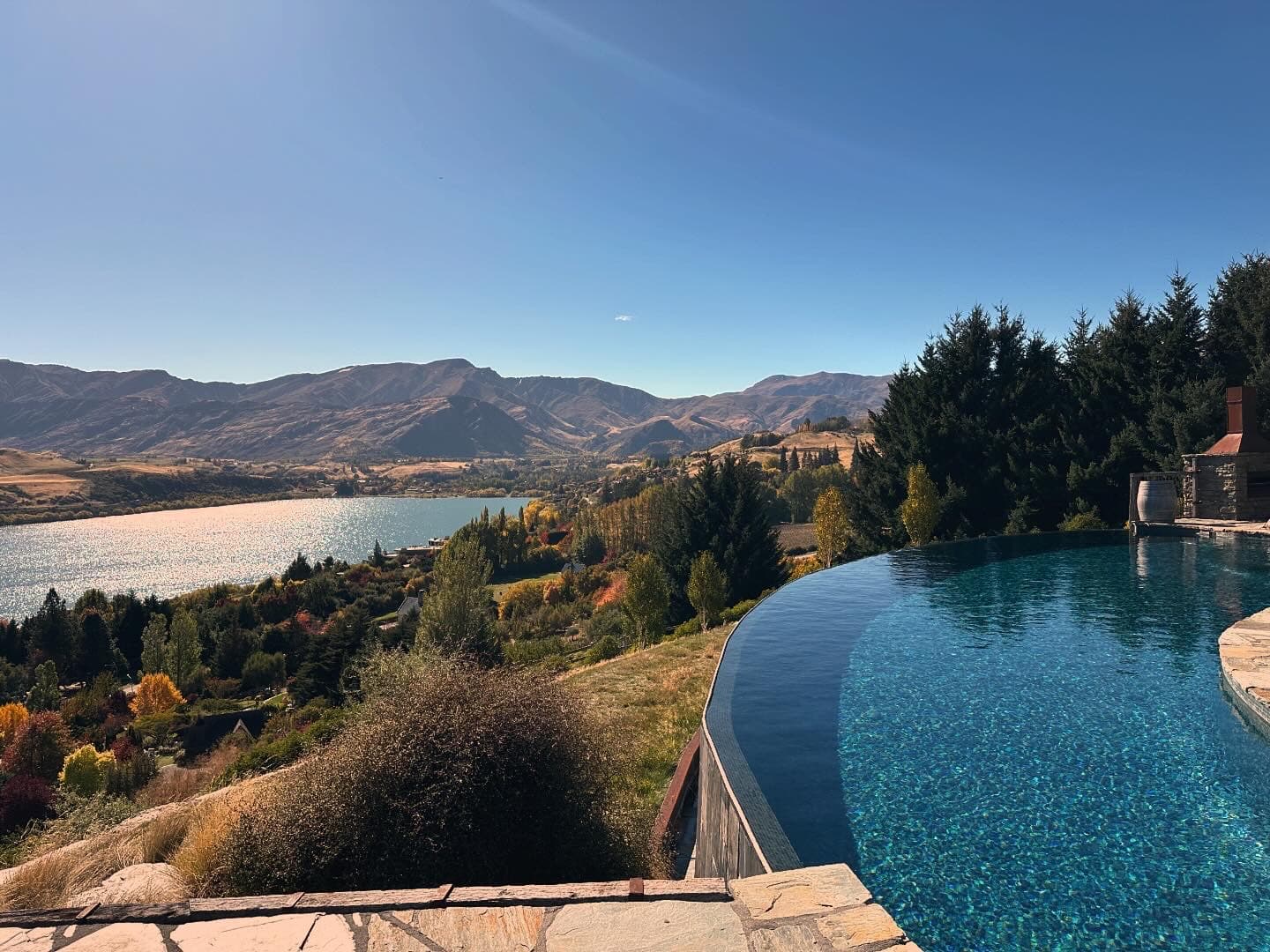 Infinity pool by the mountains.