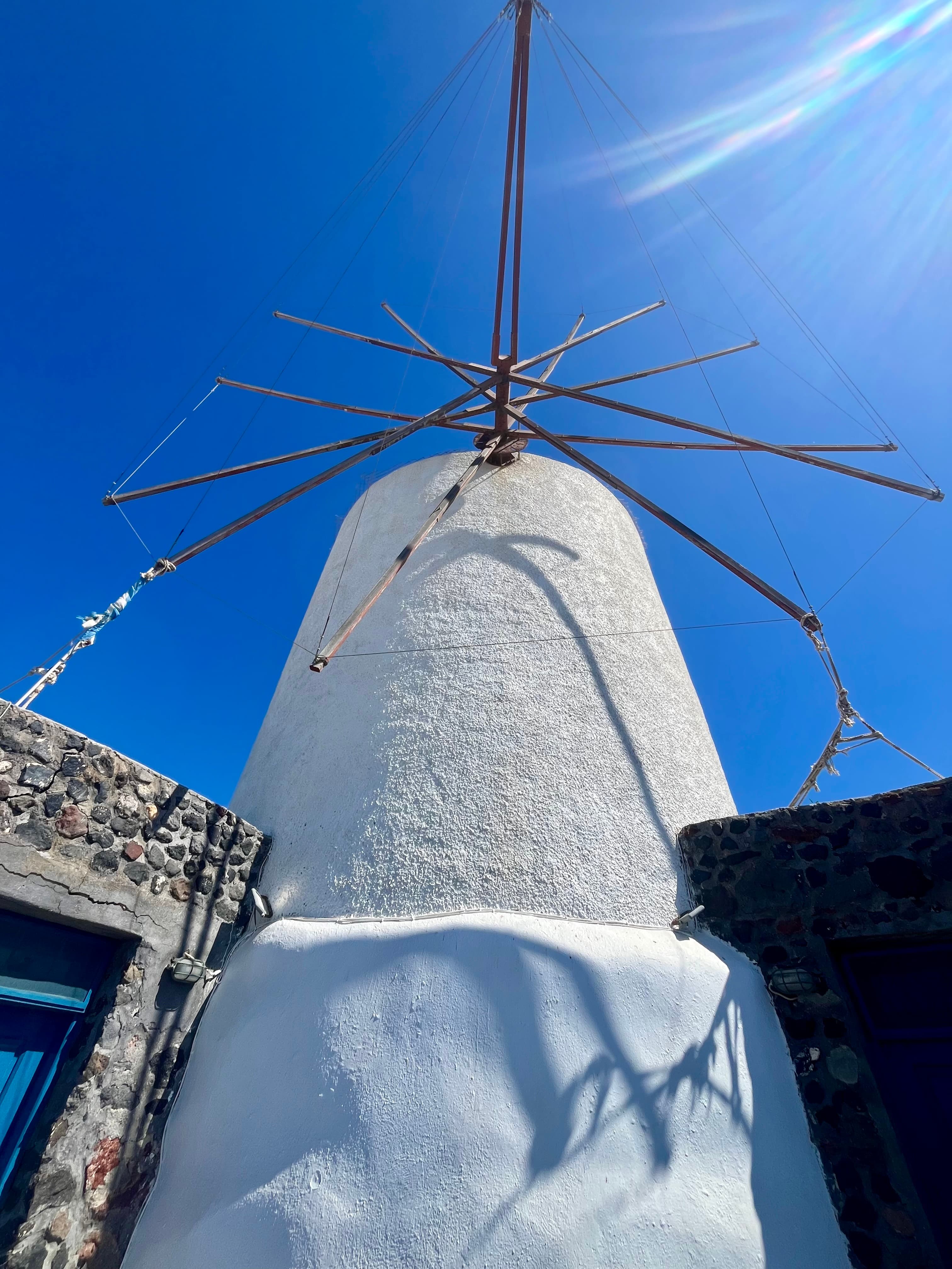 View of a building during the daytime.