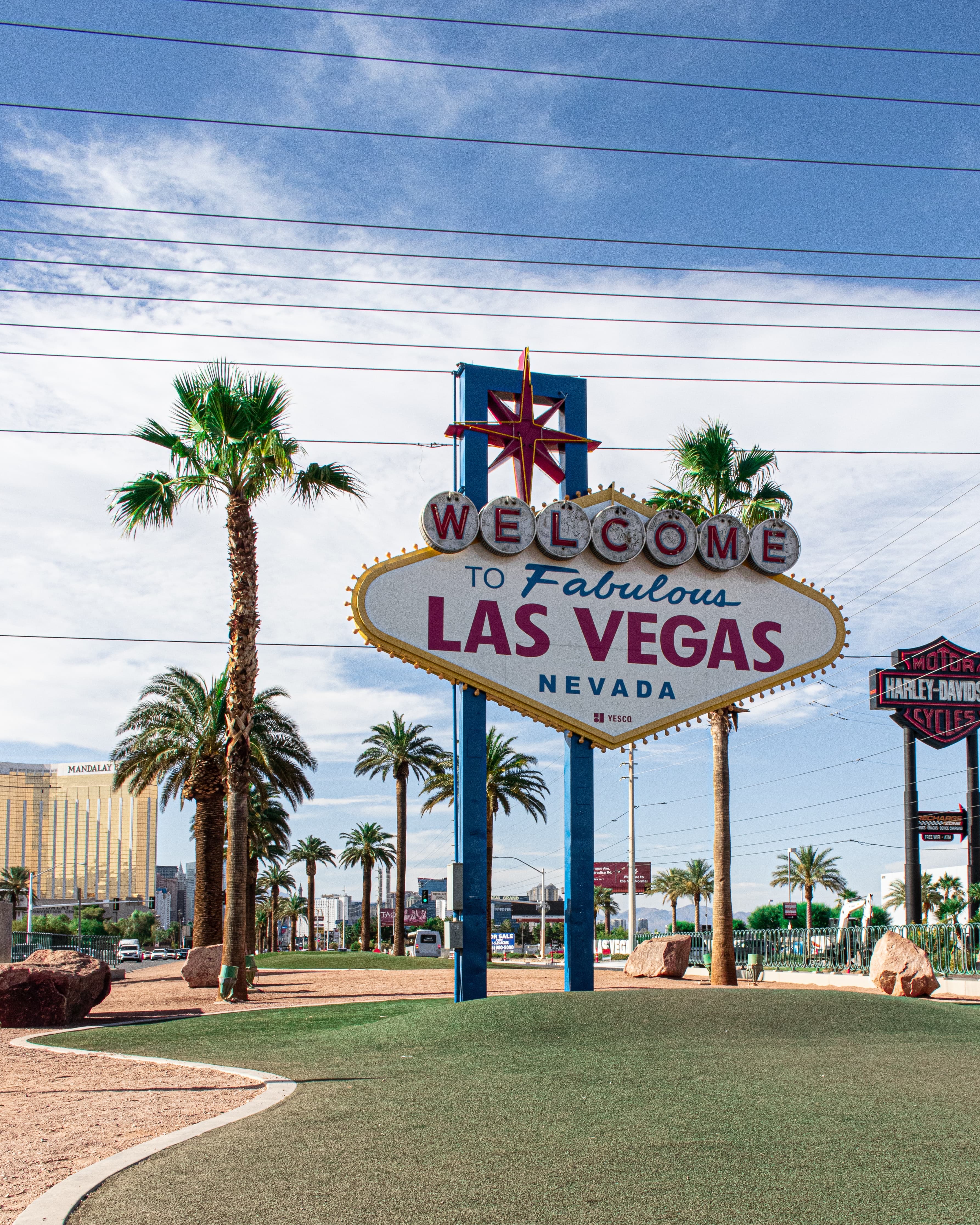 Las Vegas sign.