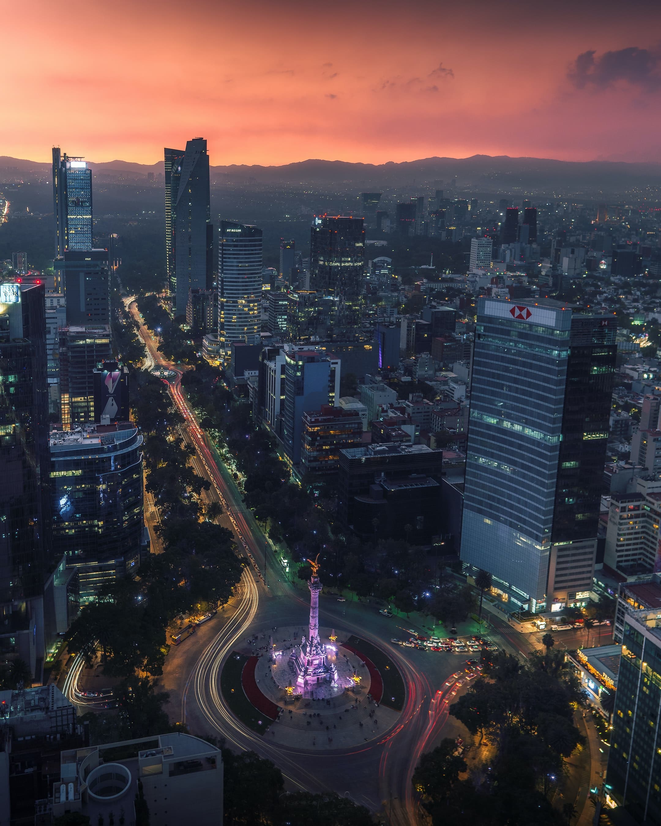 city night view of buildings in Mexico