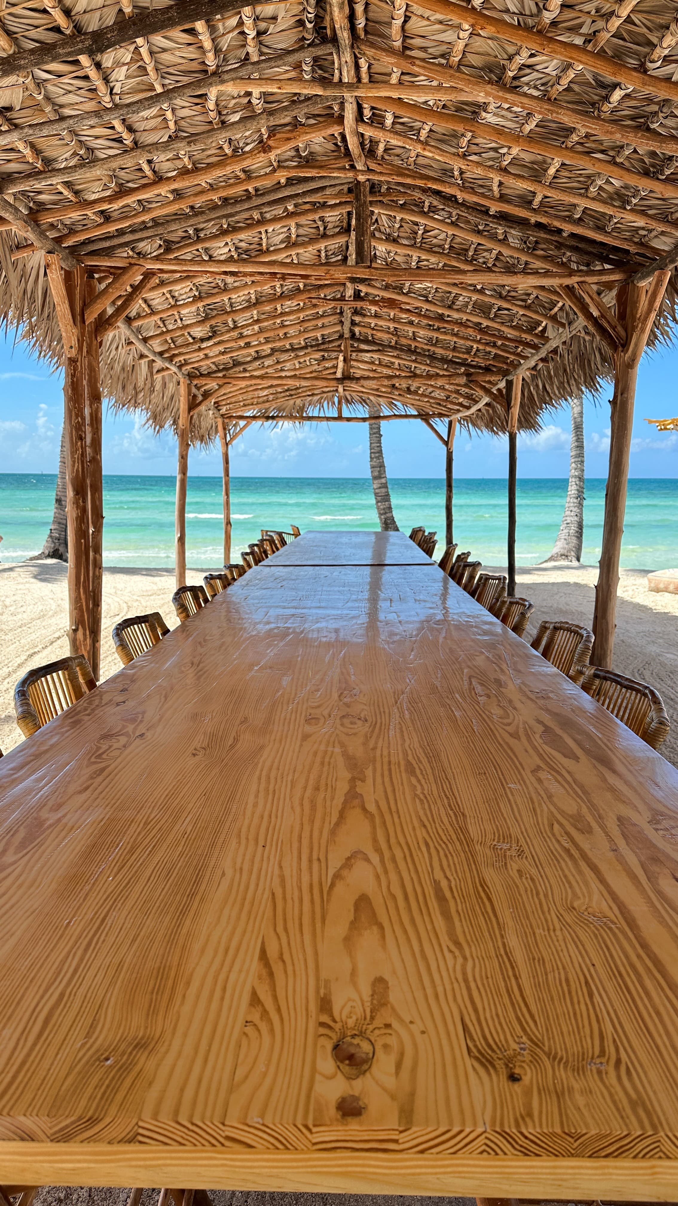 Ocean front dining at Albany Resort