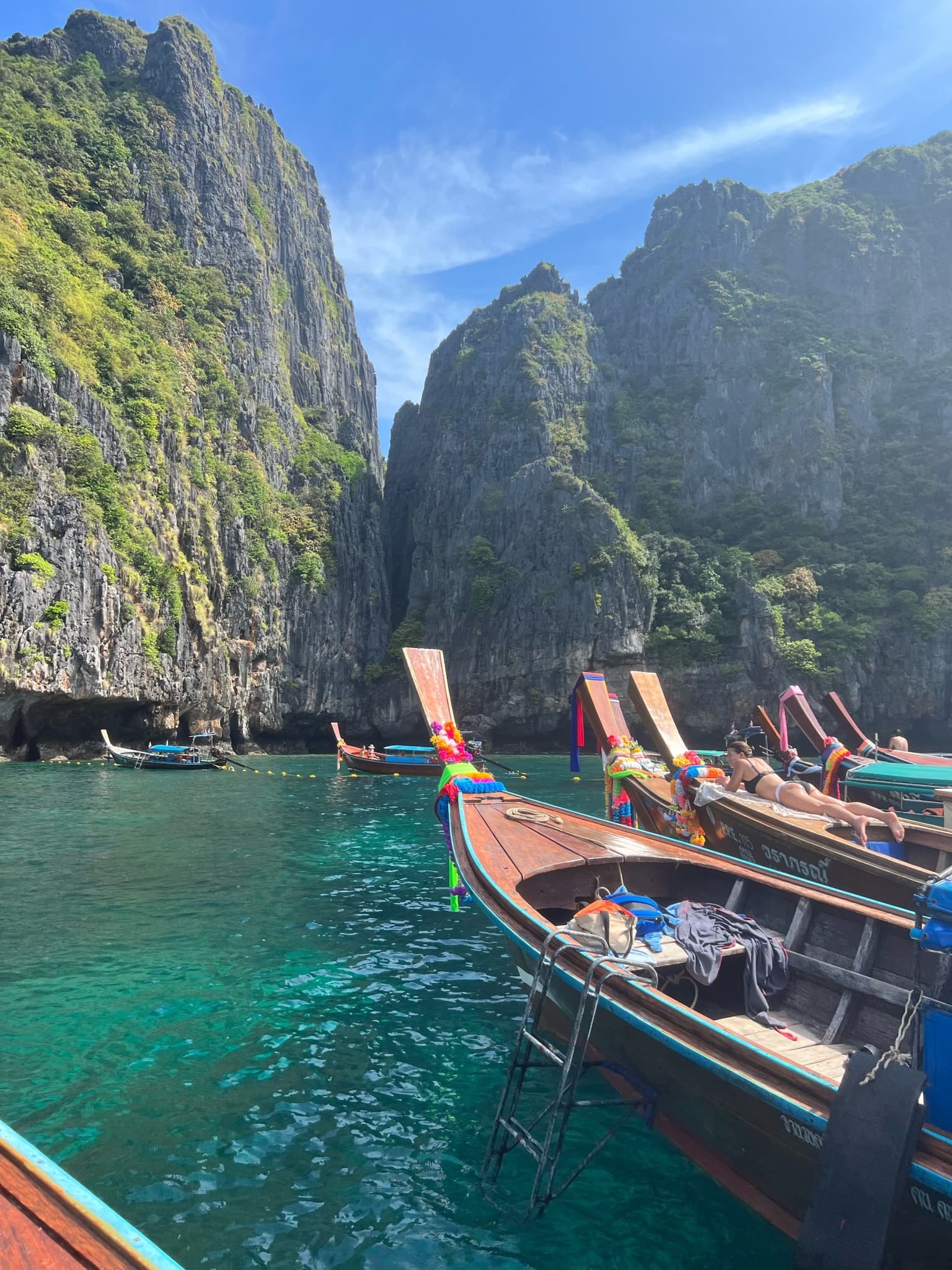 Narrow boats in the water during the daytime