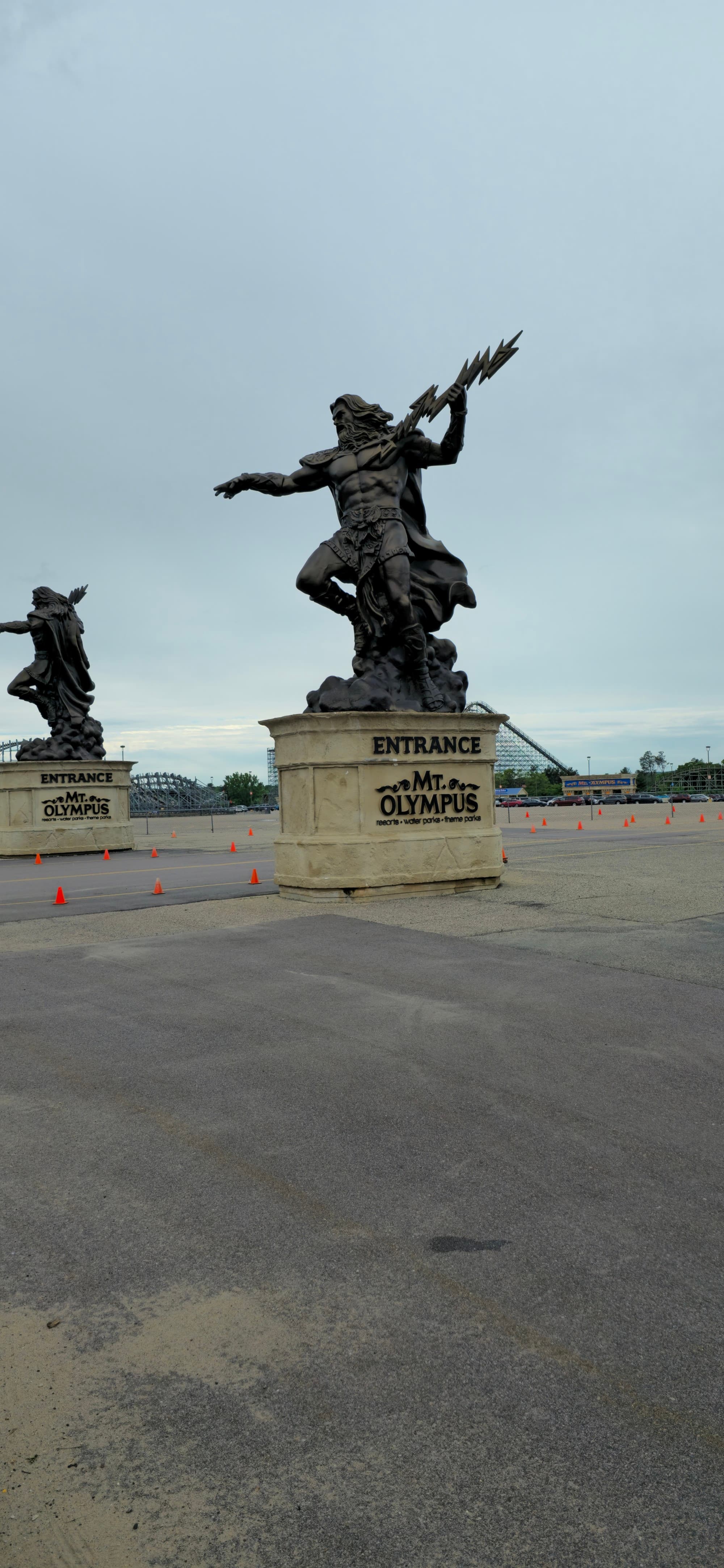 Statue on the road side
