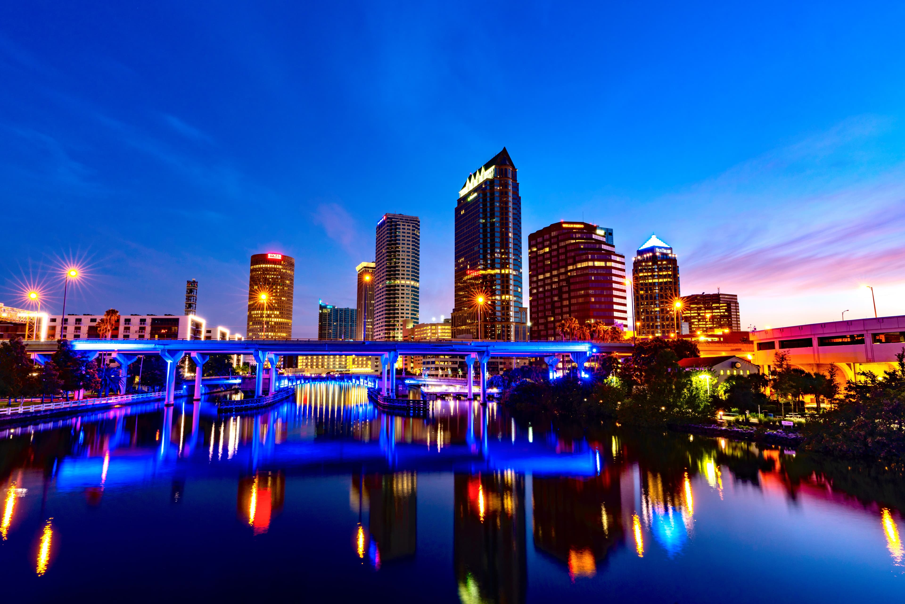 Skyline of Tampa at night.